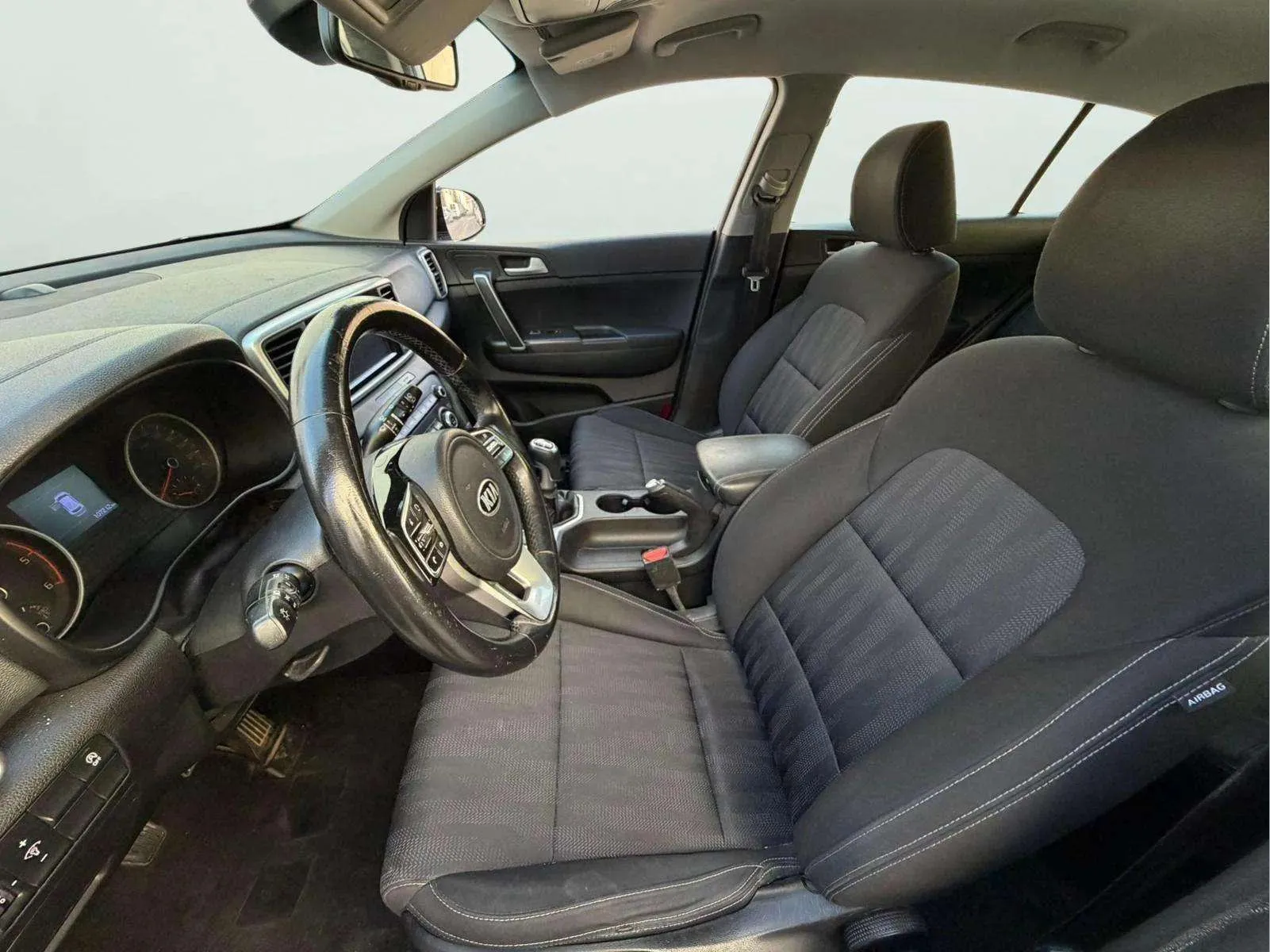 Kia Sportage 1.6 MHEV Drive 4x2 - foto 12