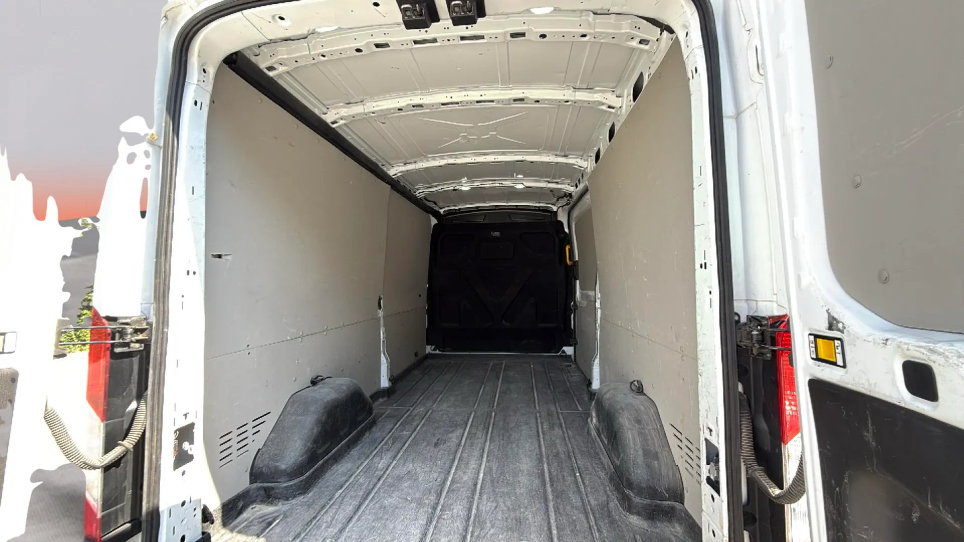 Ford Transit 1995 cm³ - foto 19