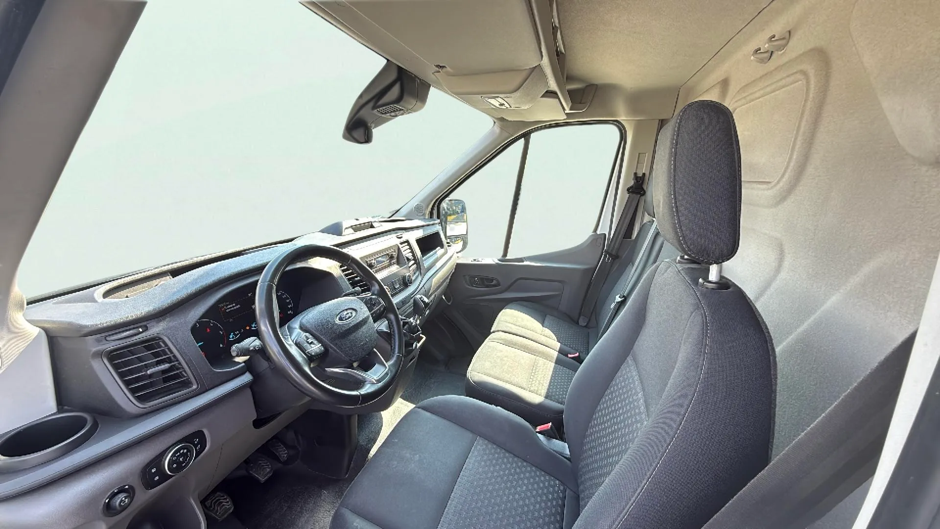 Ford Transit 1995 cm³ - foto 9