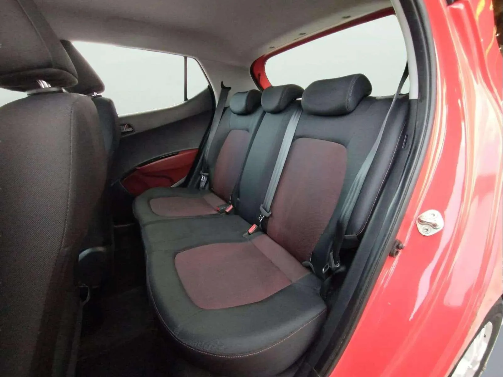Hyundai i10 1.0 Klass - foto 11