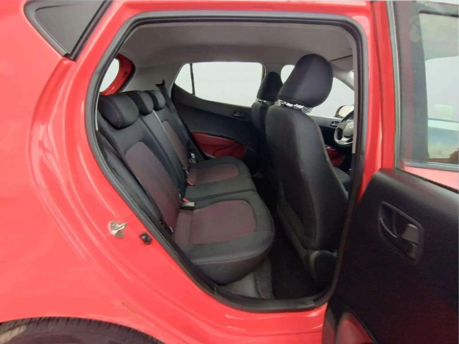 Hyundai i10 1.0 Klass - foto 12