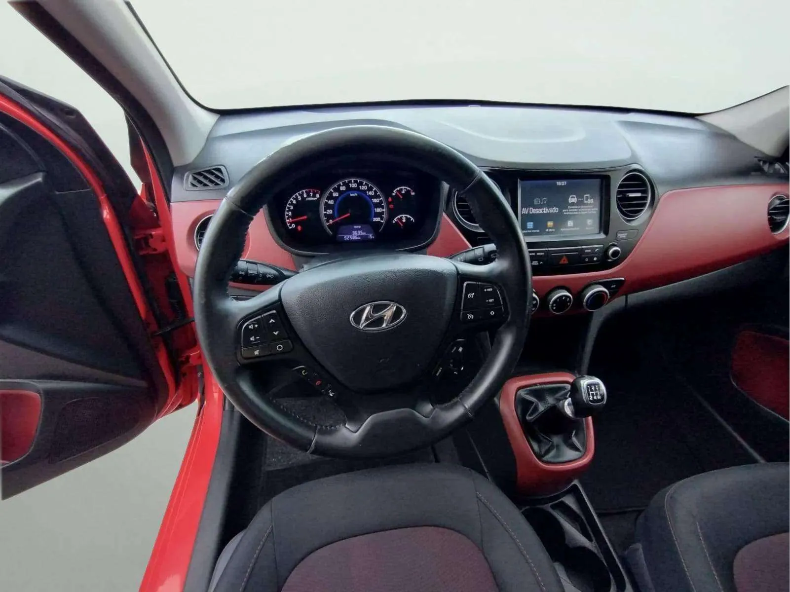 Hyundai i10 1.0 Klass - foto 7