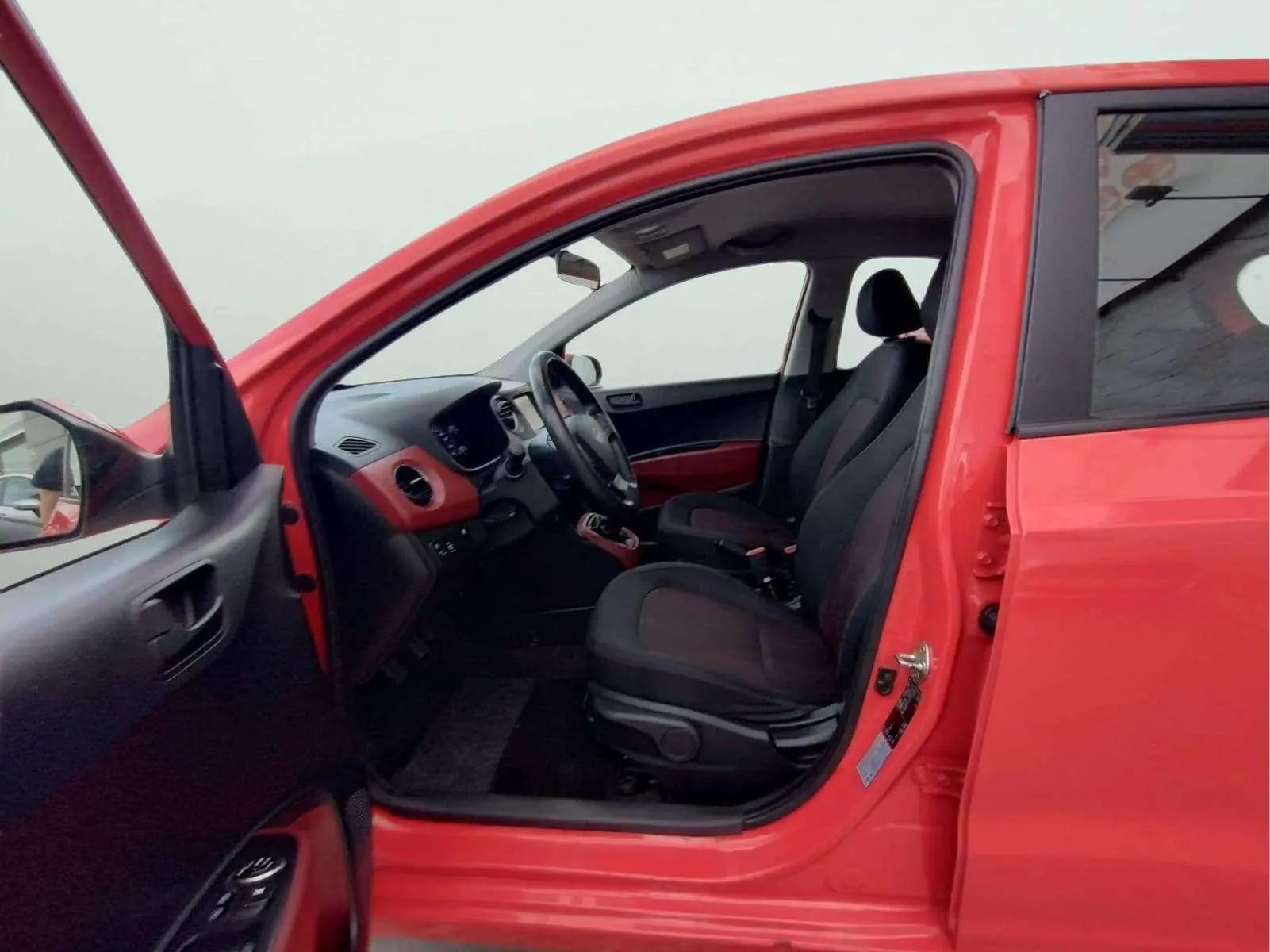Hyundai i10 1.0 Klass - foto 9