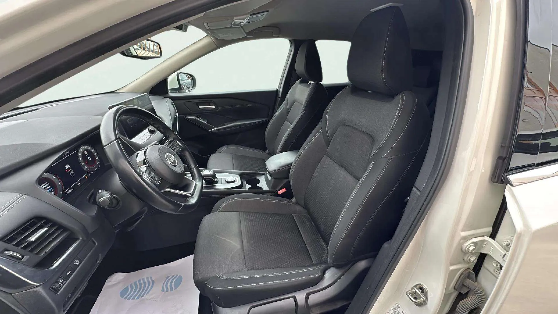 Nissan Qashqai DIG-T mHEV Xtronic Acenta - foto 9