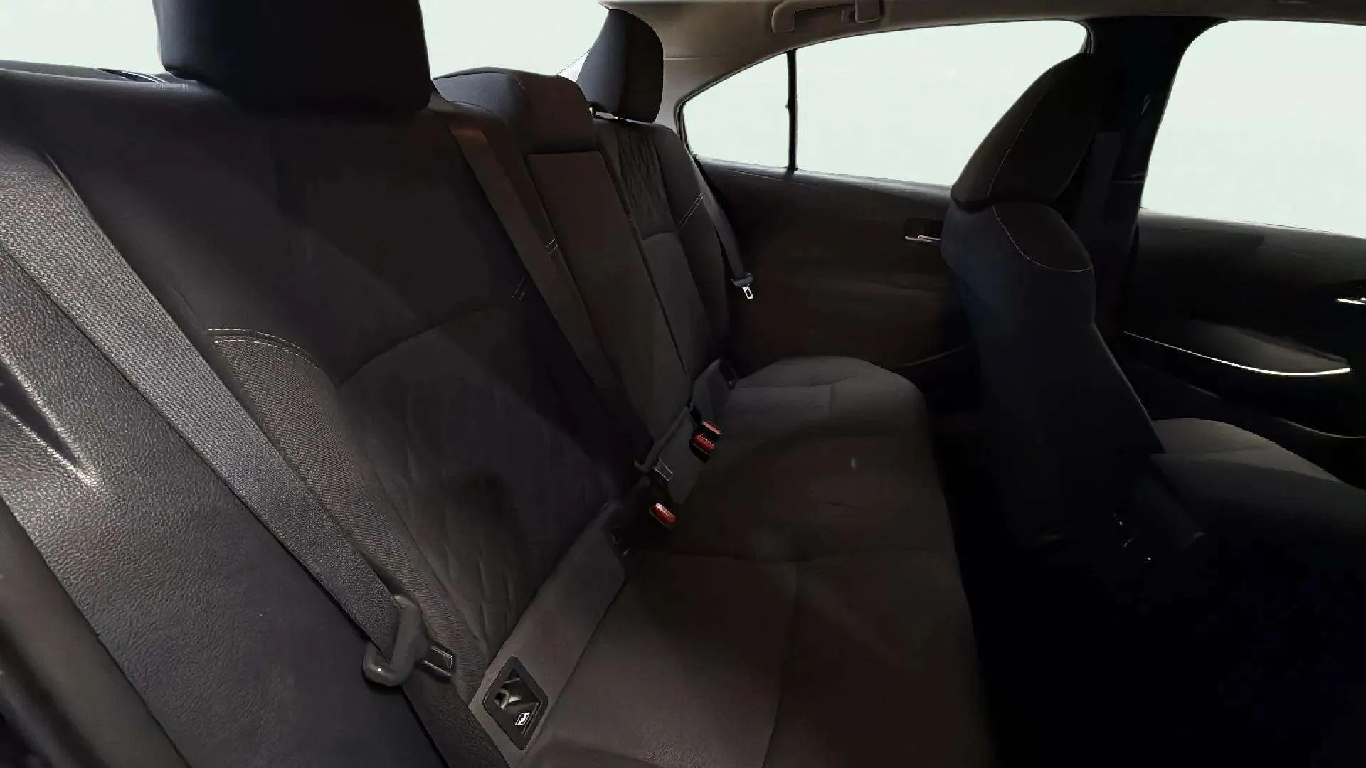 Toyota Corolla 1.5CC - foto 13