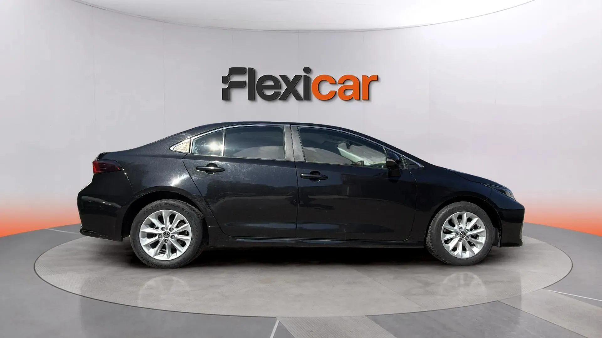 Toyota Corolla 1.5CC - foto 4
