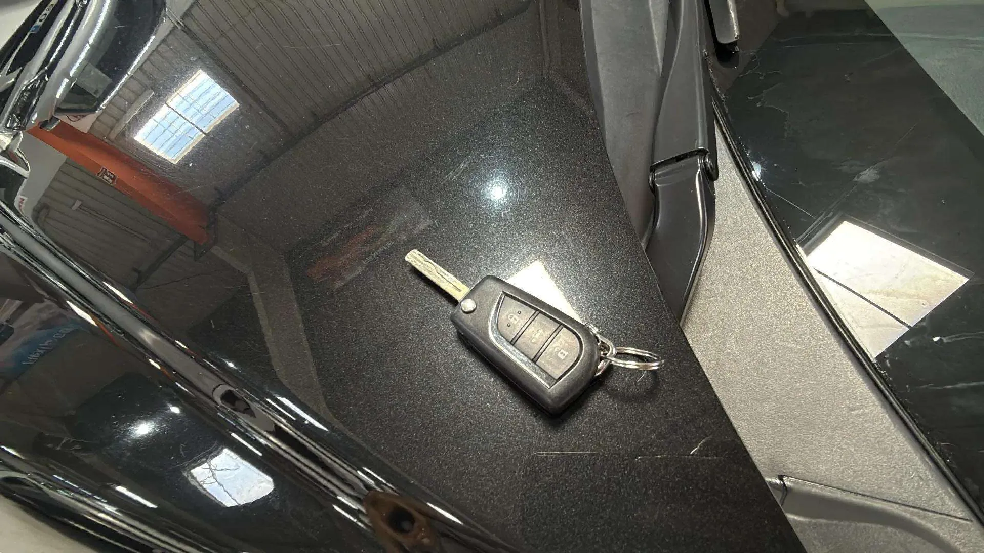 Toyota Corolla 1.5CC - foto 18