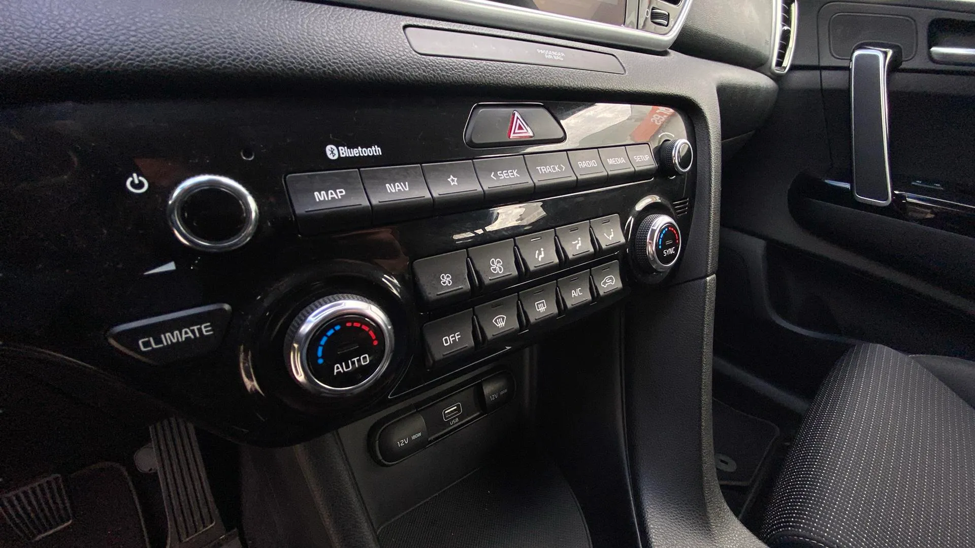 Kia Sportage 1.6 MHEV Business 4x2 - foto 11