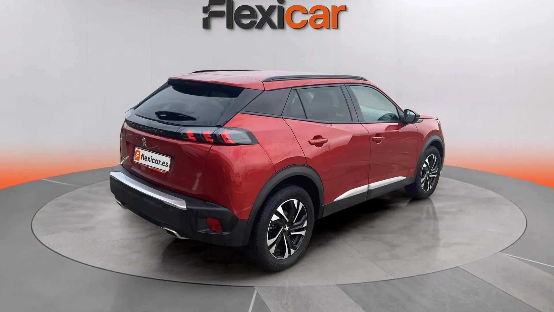 Peugeot 2008 Allure Pack PureTech 130 EAT8 - foto 8