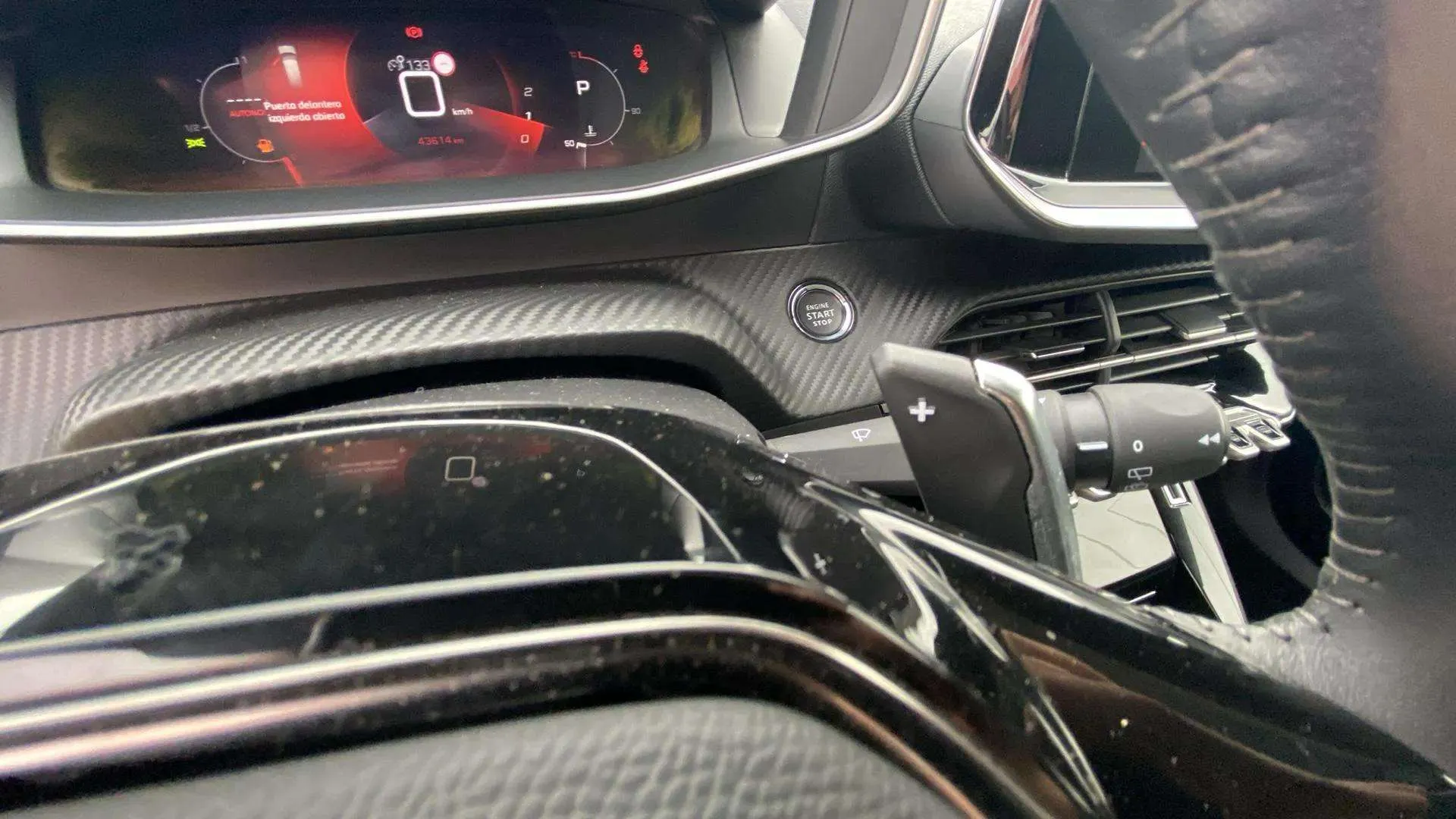 Peugeot 2008 Allure Pack PureTech 130 EAT8 - foto 19
