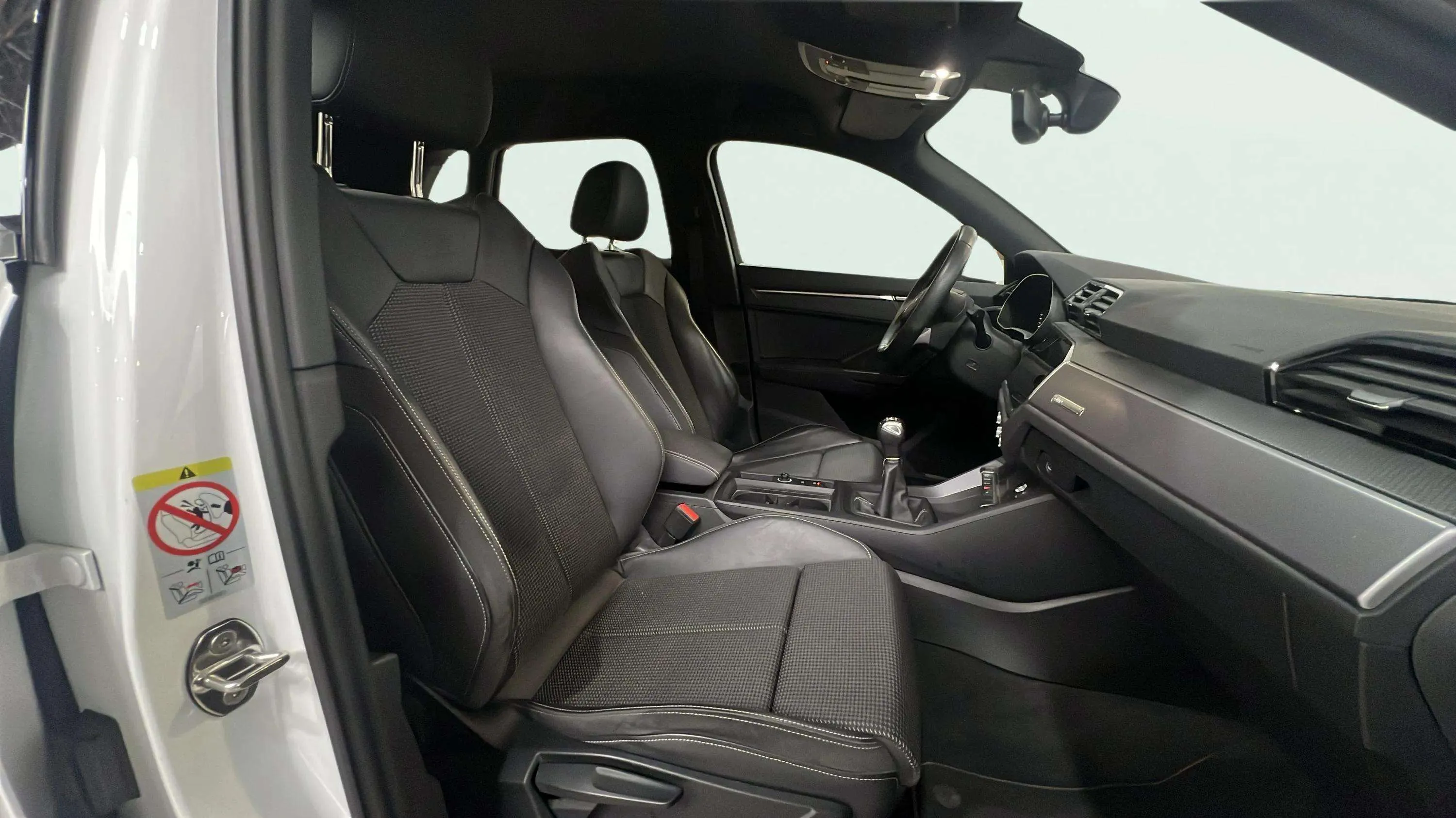 Audi Q3 35 TDI - foto 16
