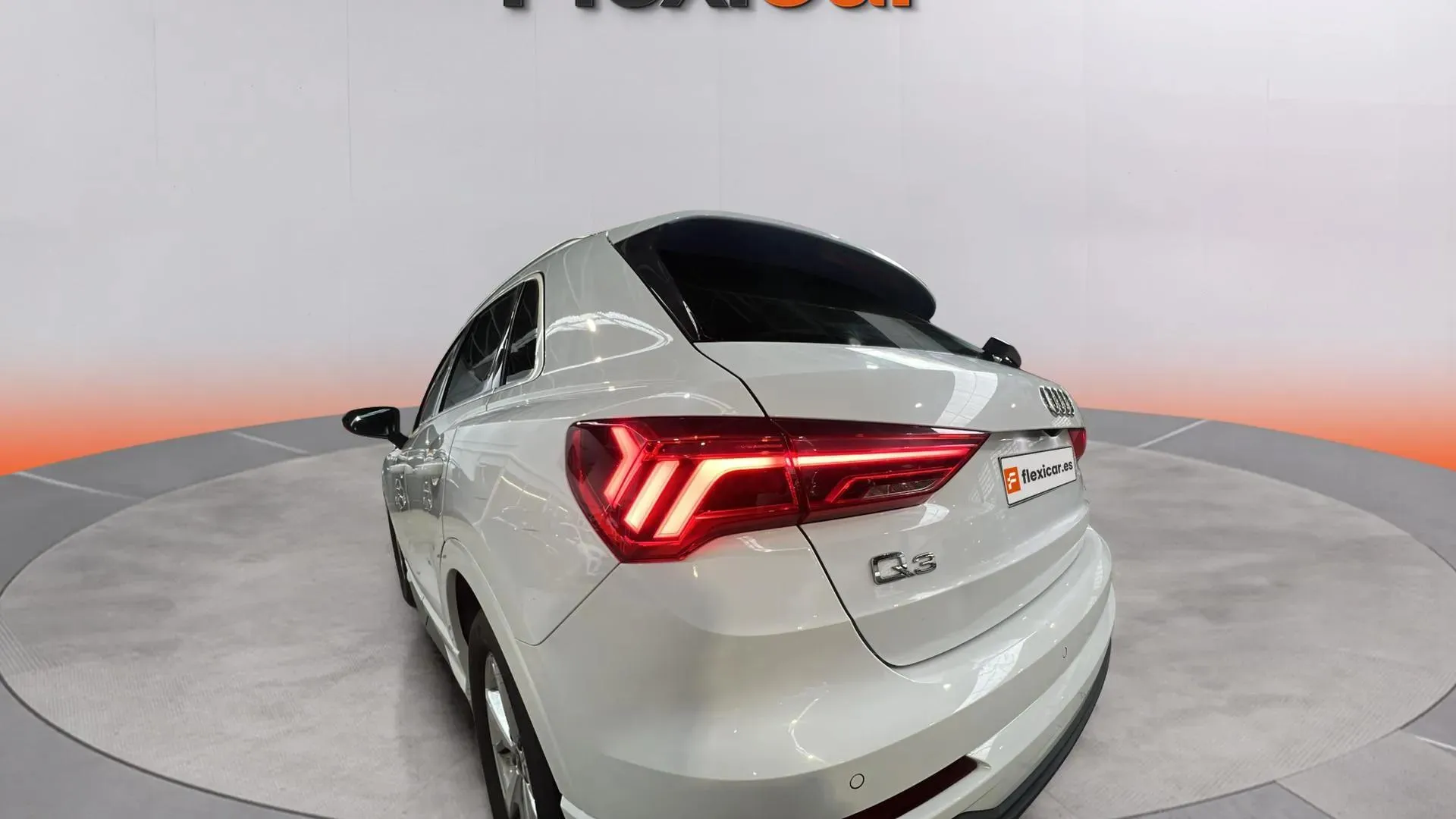 Audi Q3 35 TDI - foto 8