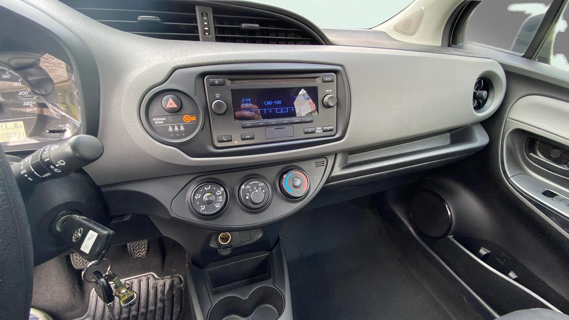Toyota Yaris 1.0 70 Active - foto 9