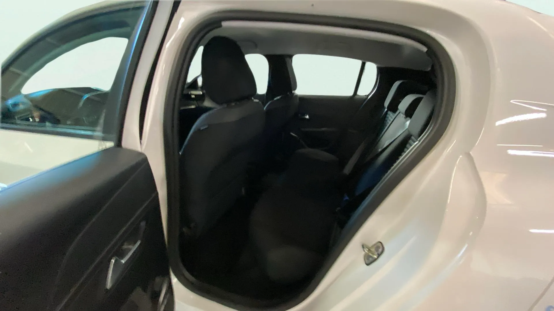 Peugeot 208 PureTech Active - foto 19