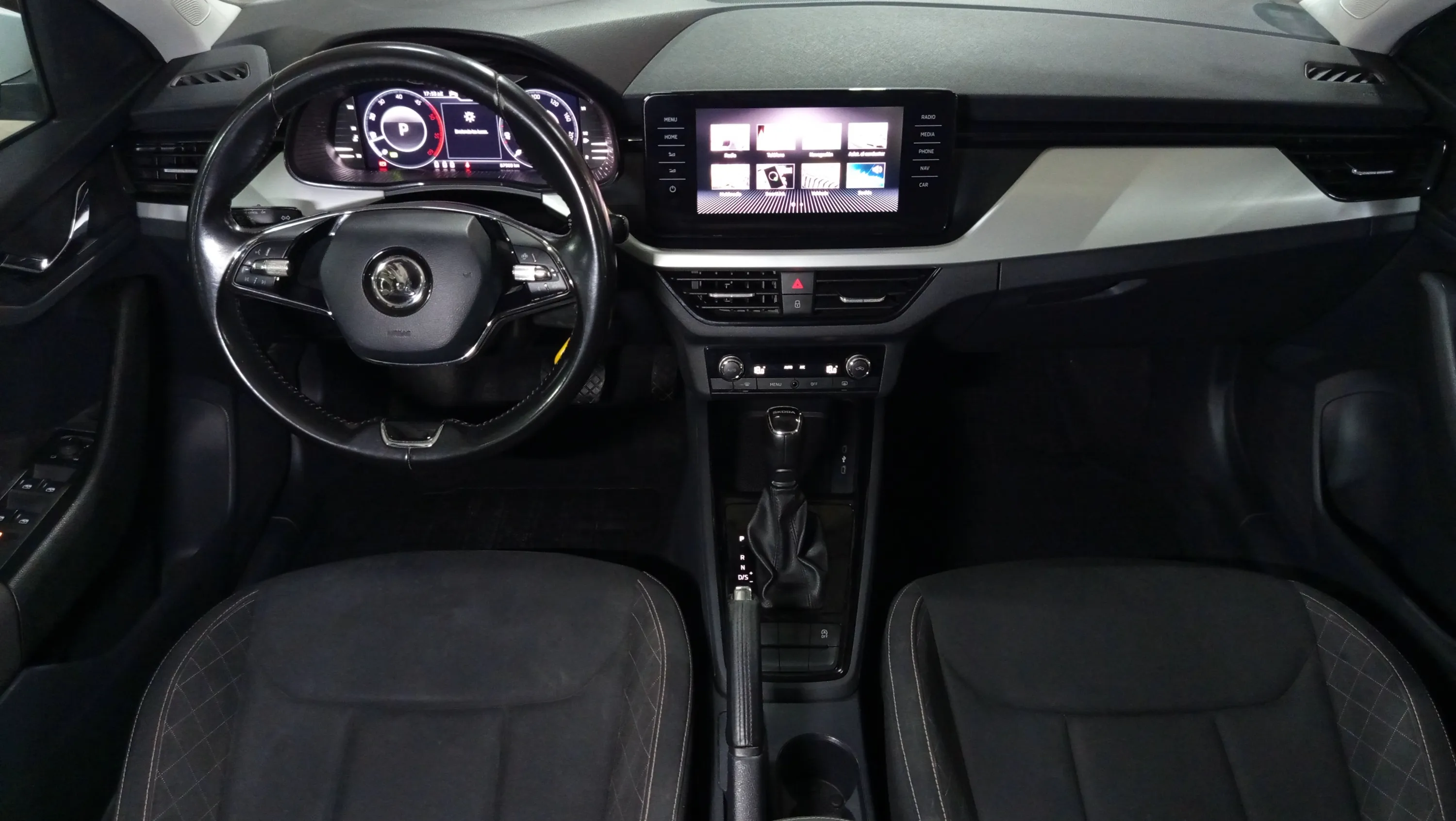 Škoda Scala 1.6 TDI DSG Style - foto 14