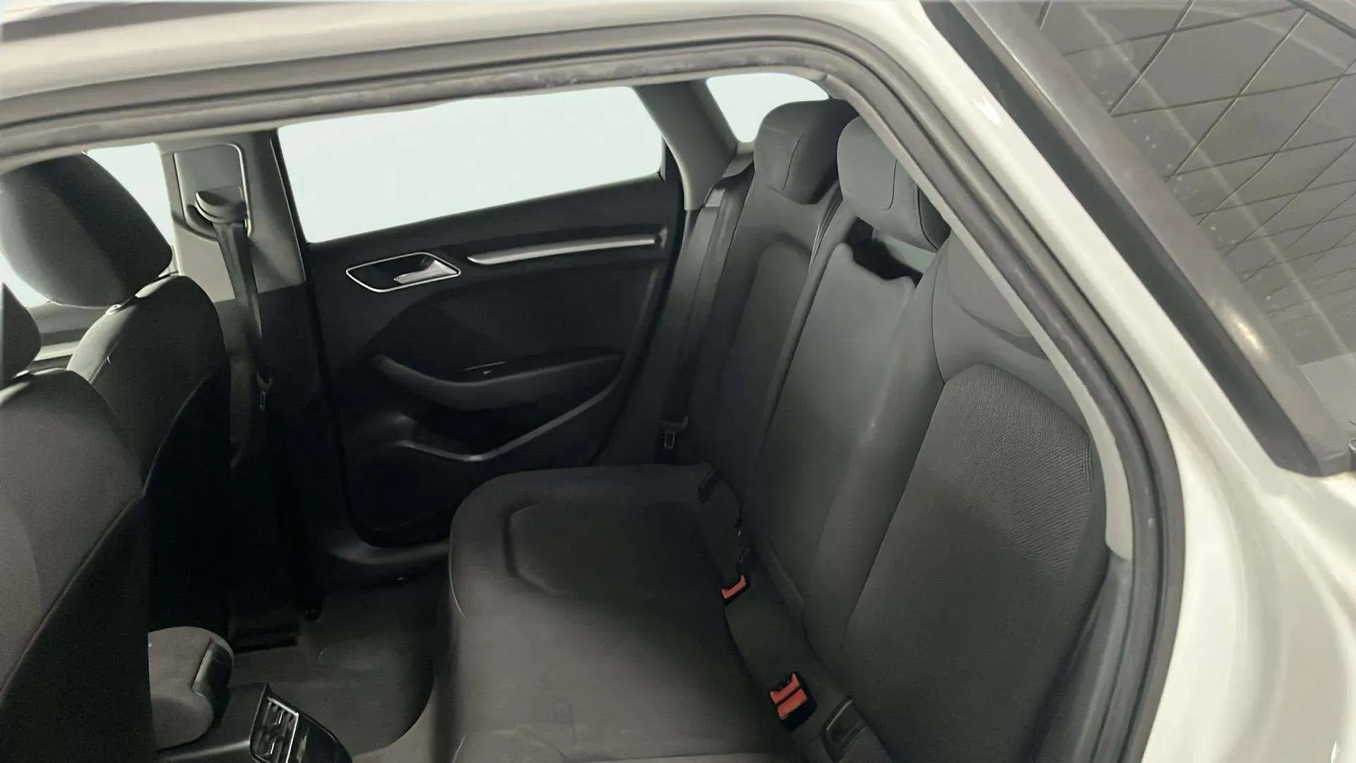 Audi A3 2.0 TDI S tronic Sportback - foto 22