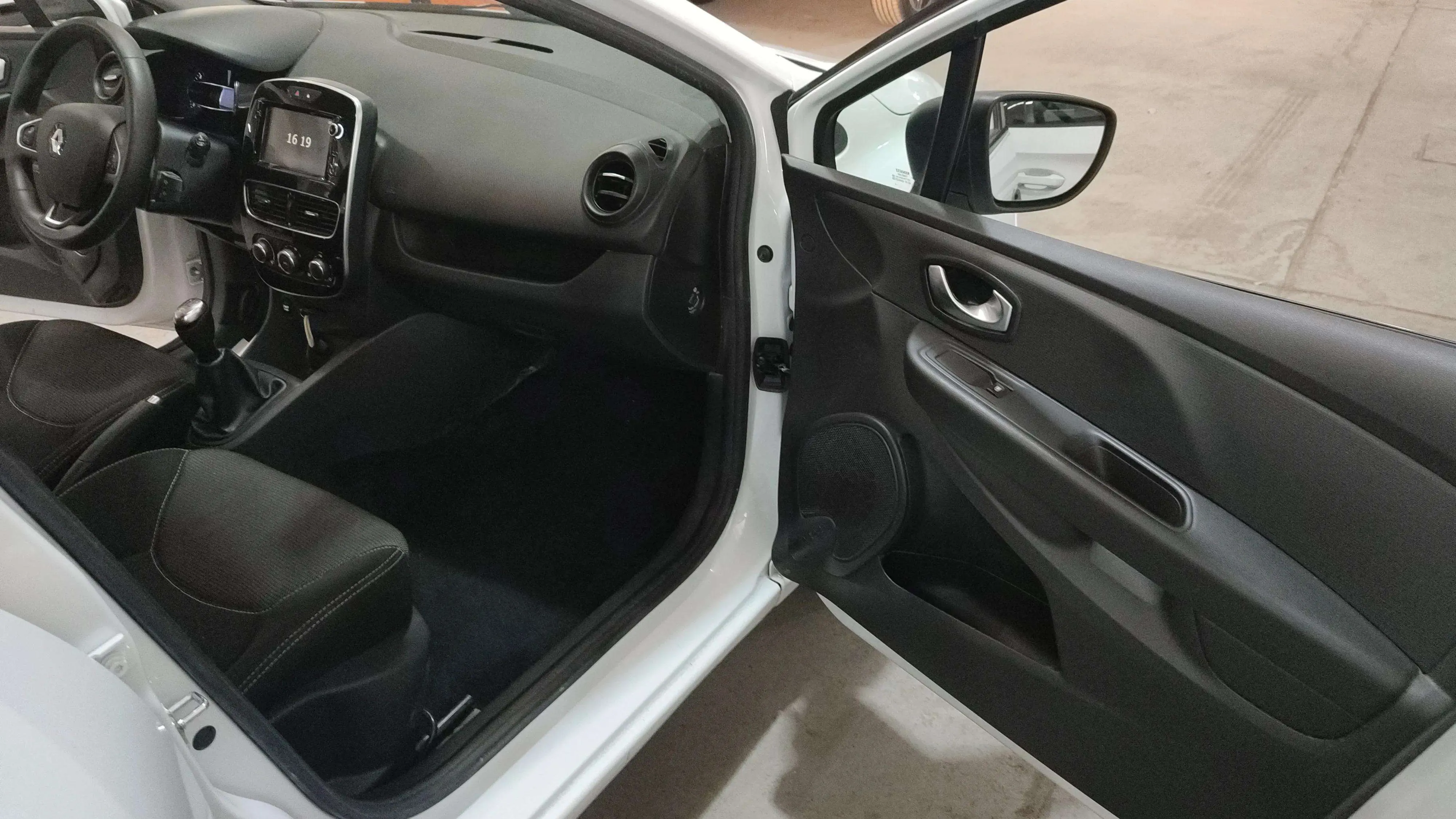 Renault Clio Business Blue dCi - foto 8