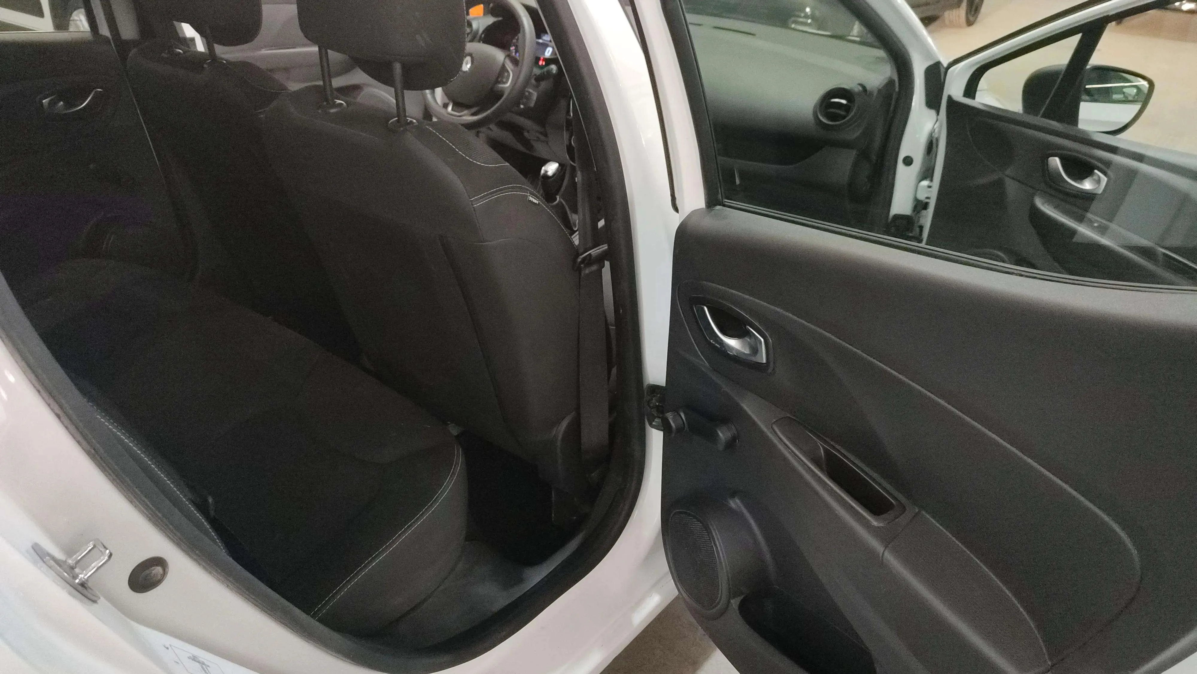 Renault Clio Business Blue dCi - foto 7
