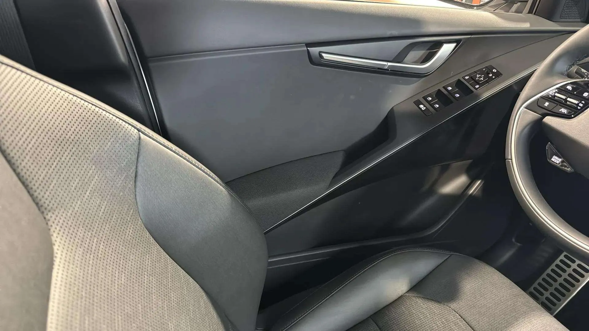 Kia Niro 1.6 GDi HEV Concept - foto 17