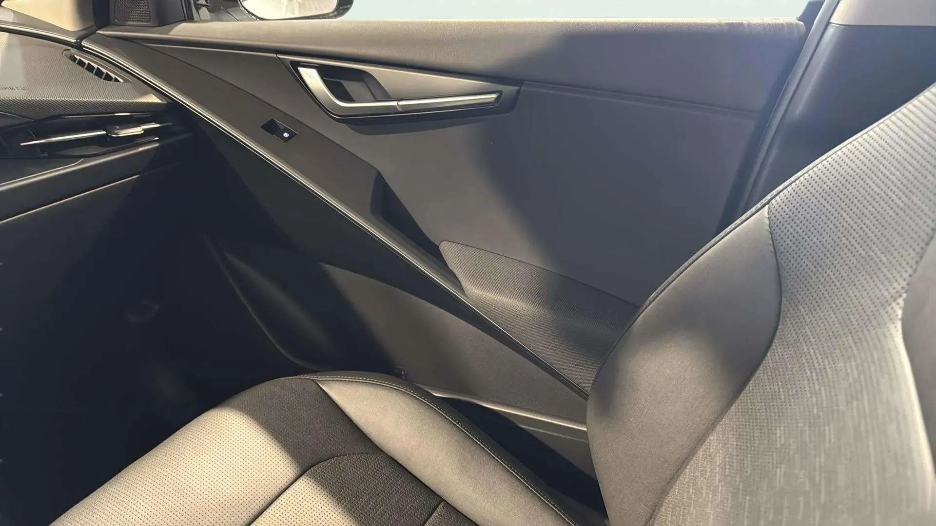Kia Niro 1.6 GDi HEV Concept - foto 11