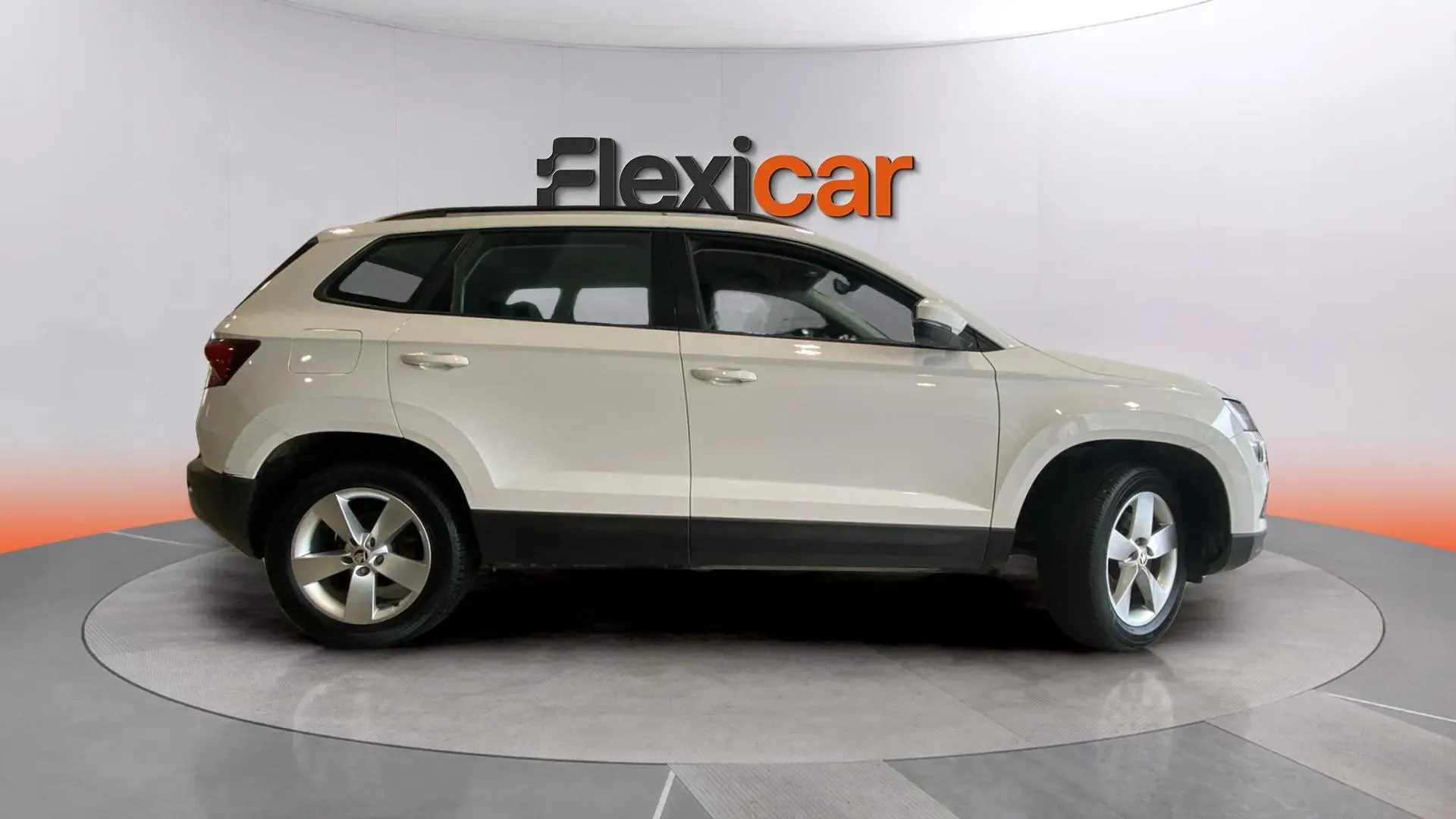 Škoda Karoq 2.0 TDI DSG 4x4 Ambition - foto 8
