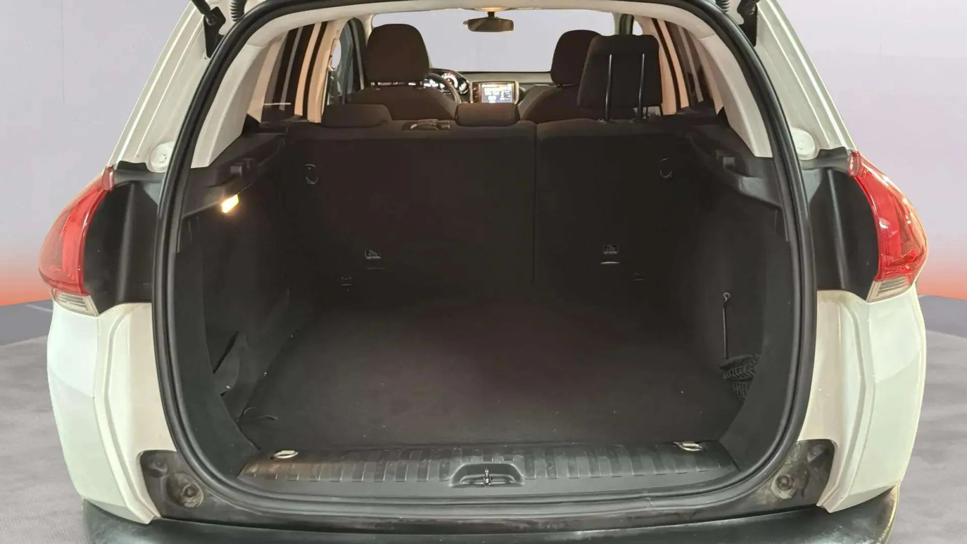 Peugeot 2008 Active 1.6 BlueHDi 100 - foto 25