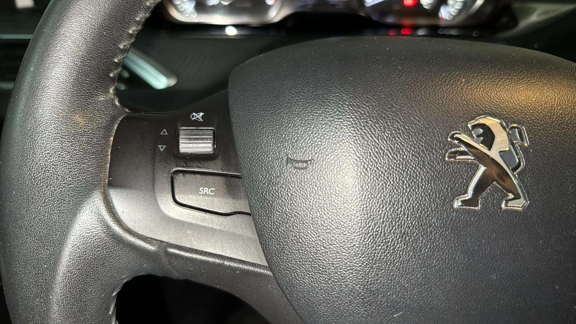 Peugeot 2008 Active 1.6 BlueHDi 100 - foto 11