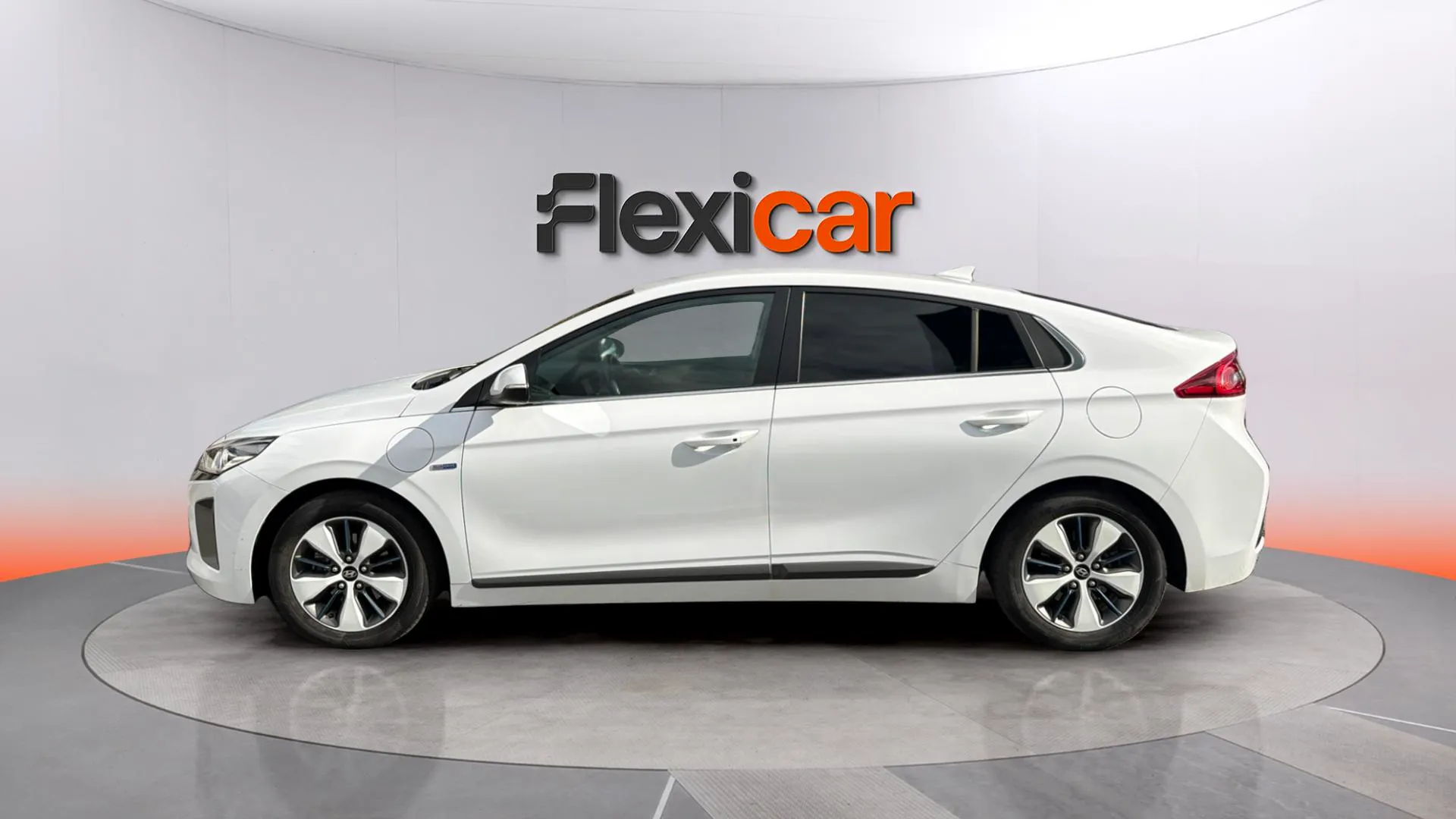 Hyundai Ioniq 1.6 GDI PHEV Style DCT - foto 7