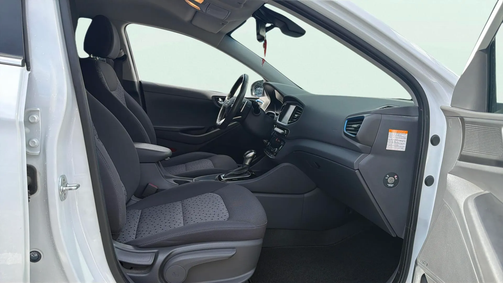 Hyundai Ioniq 1.6 GDI PHEV Style DCT - foto 16