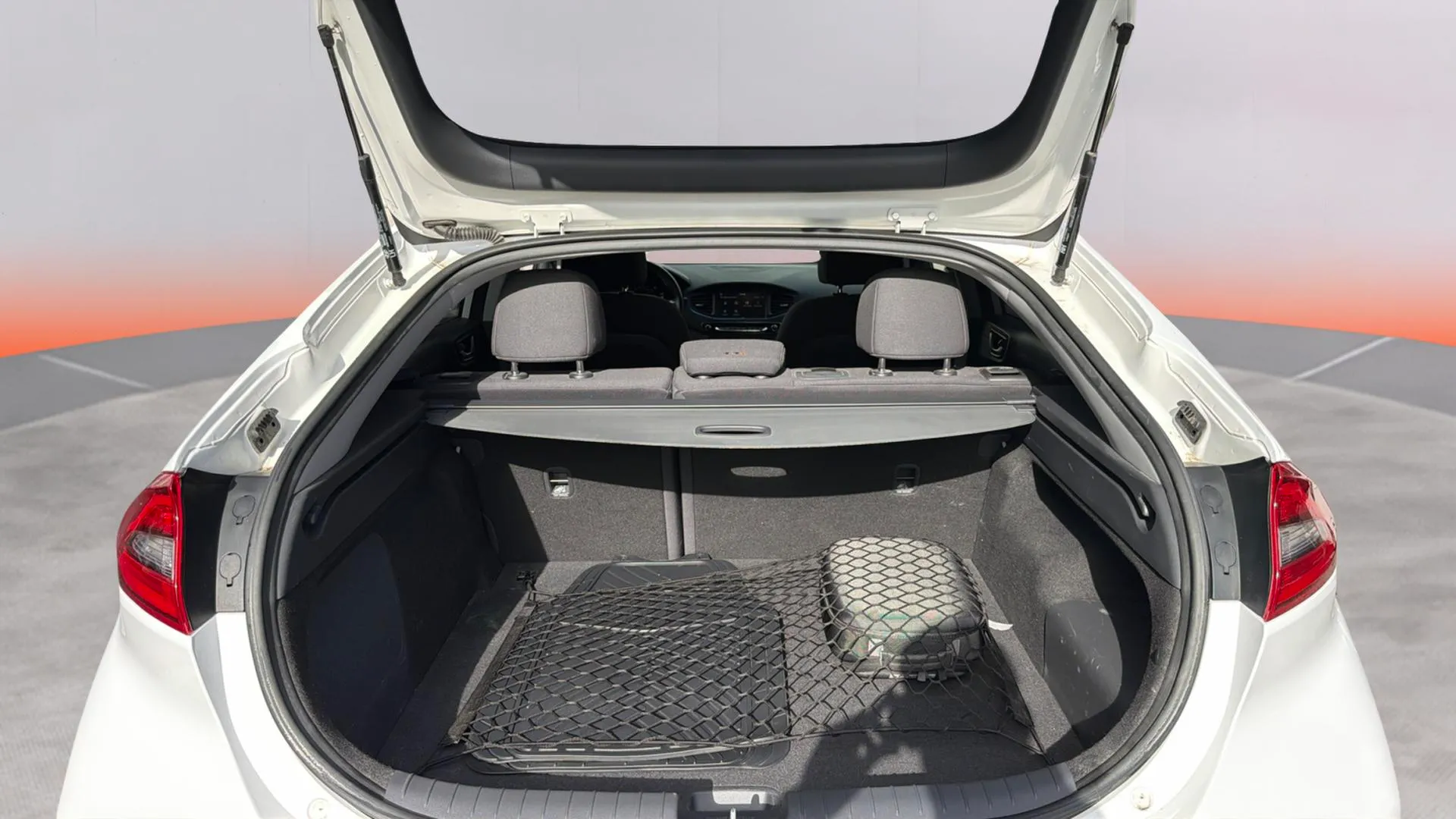 Hyundai Ioniq 1.6 GDI PHEV Style DCT - foto 23