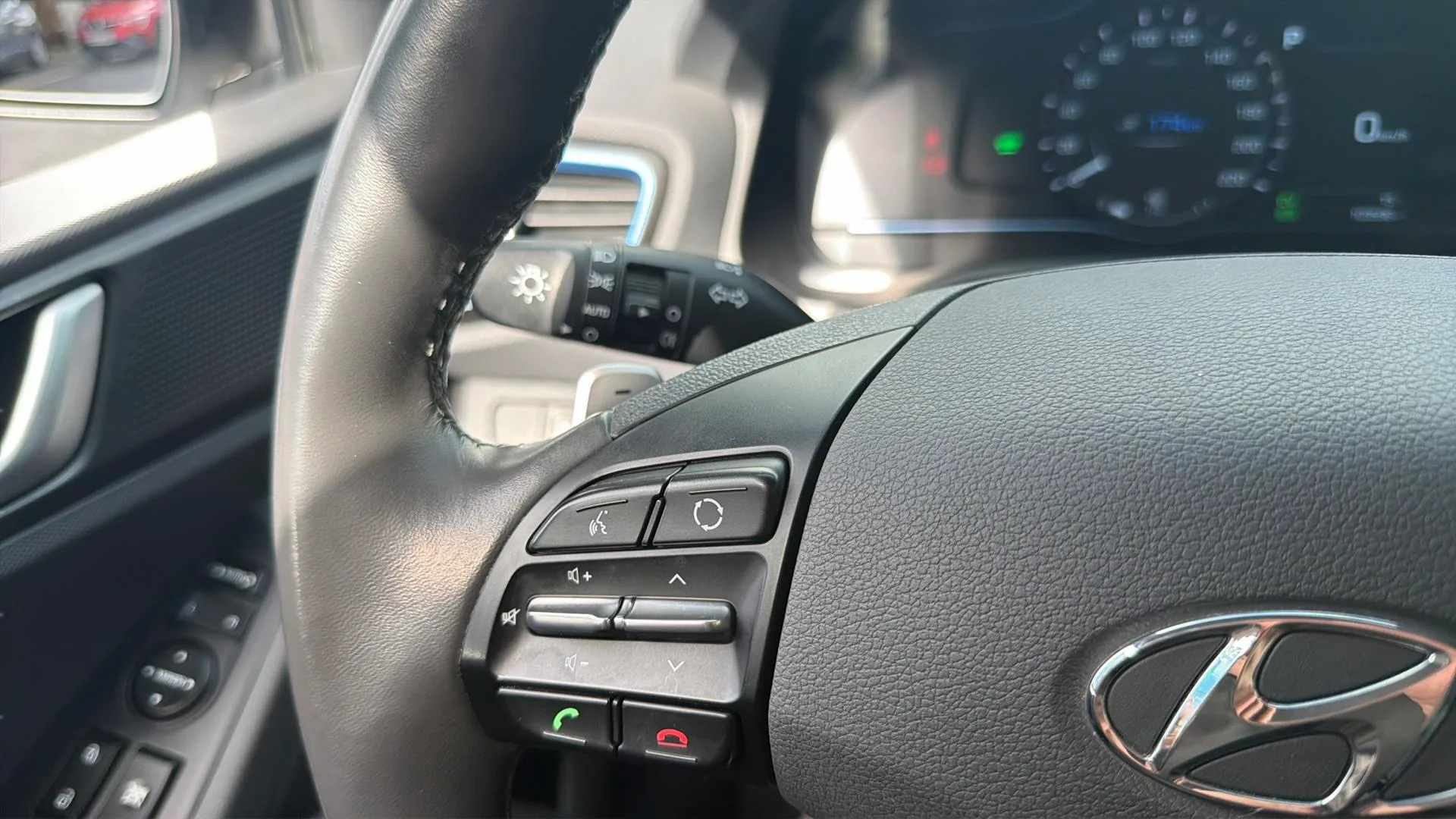 Hyundai Ioniq 1.6 GDI PHEV Style DCT - foto 12