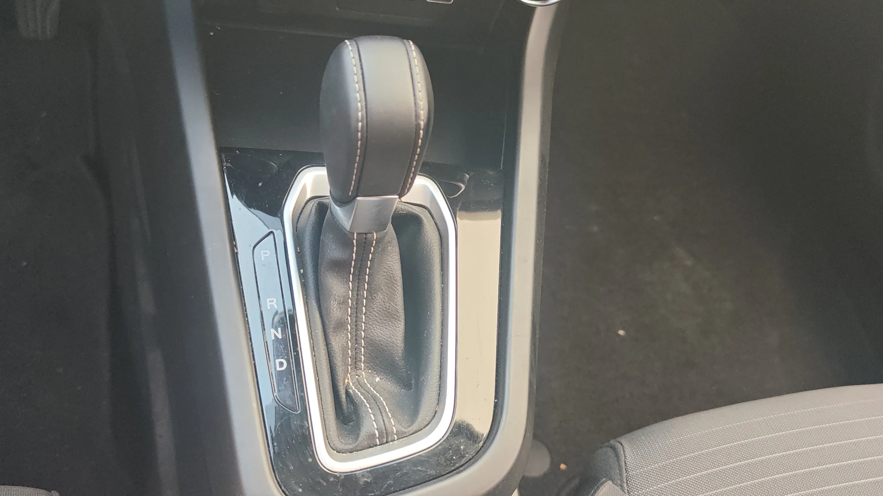 Renault Arkana Evolution E-Tech full hybrid - foto 9