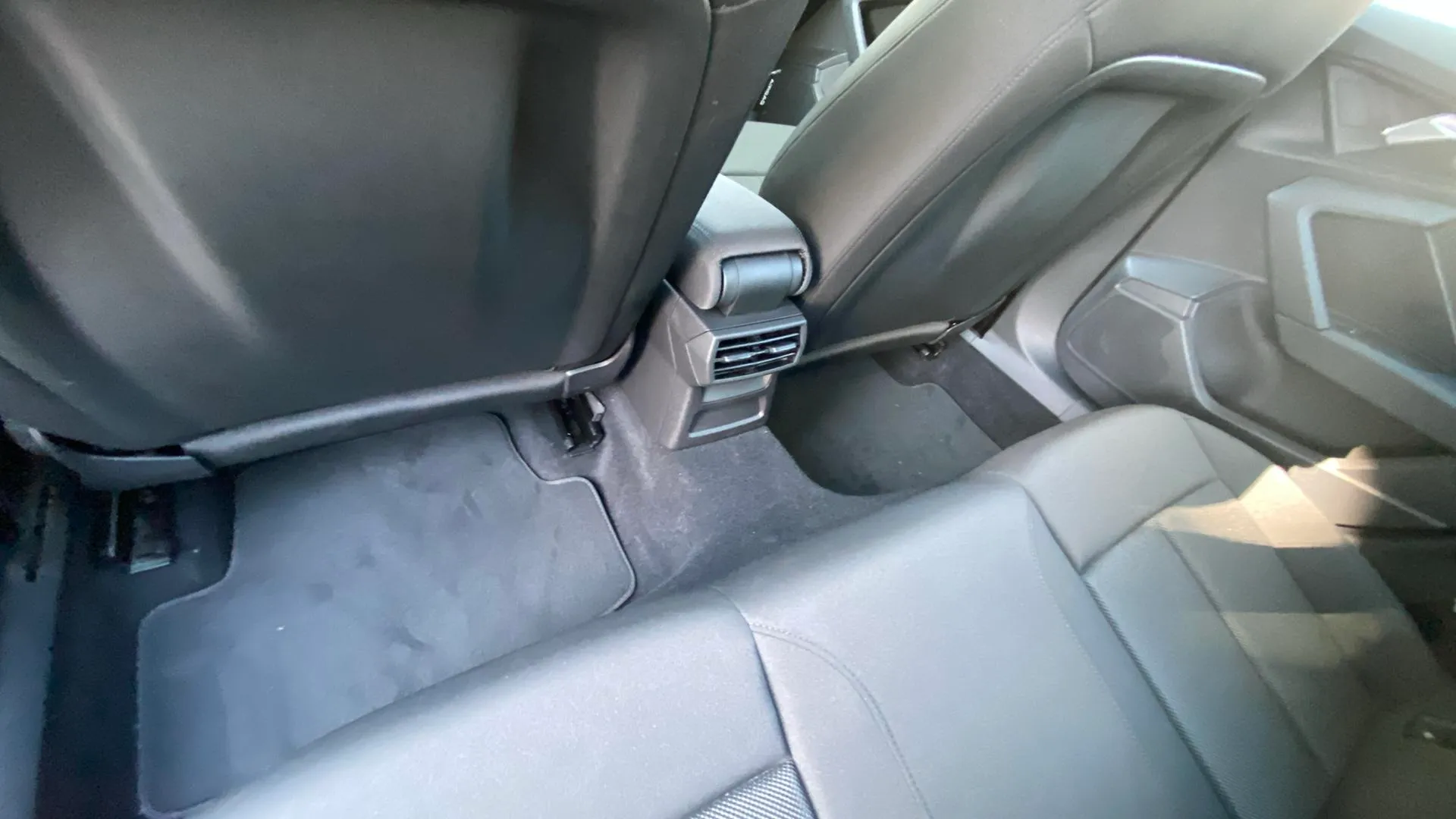 Audi A3 Sedan 30 TFSI - foto 24