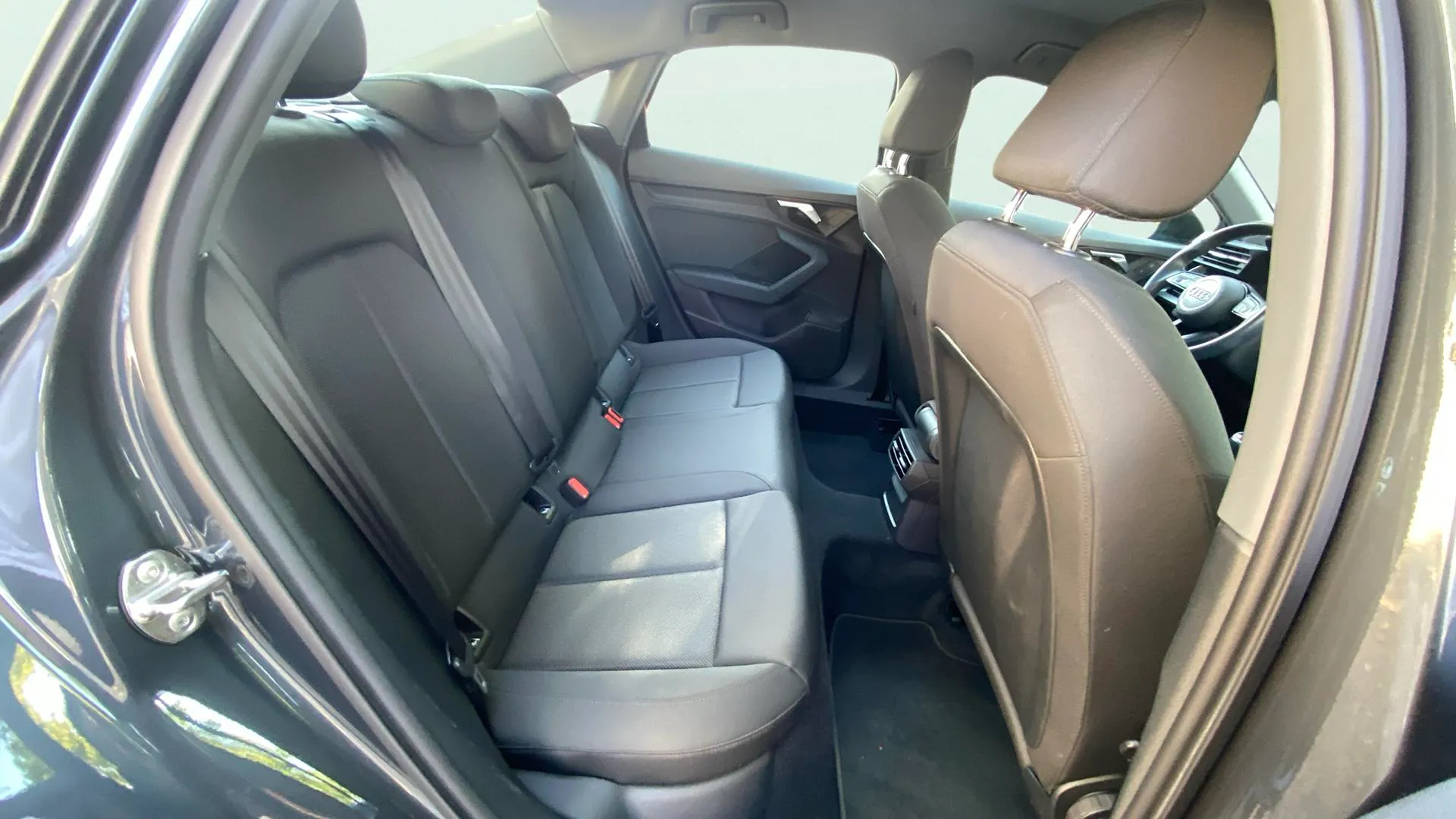 Audi A3 Sedan 30 TFSI - foto 17