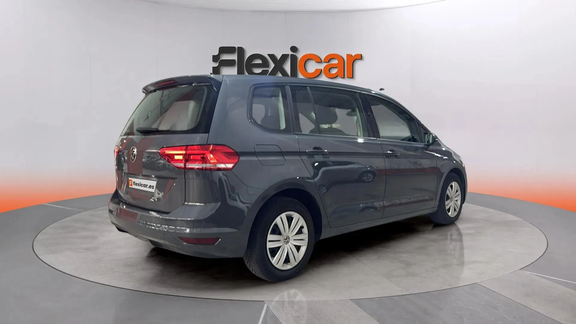 Volkswagen Touran Business Navi 2.0 TDI DSG - foto 7