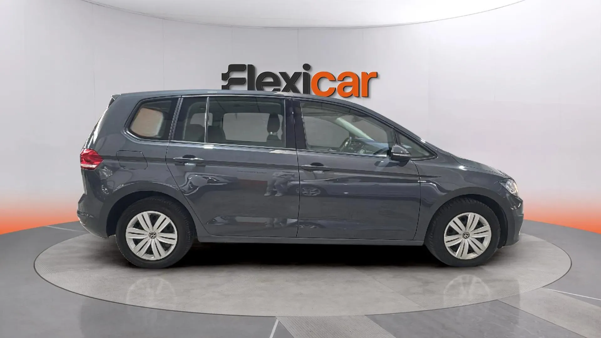 Volkswagen Touran Business Navi 2.0 TDI DSG - foto 8