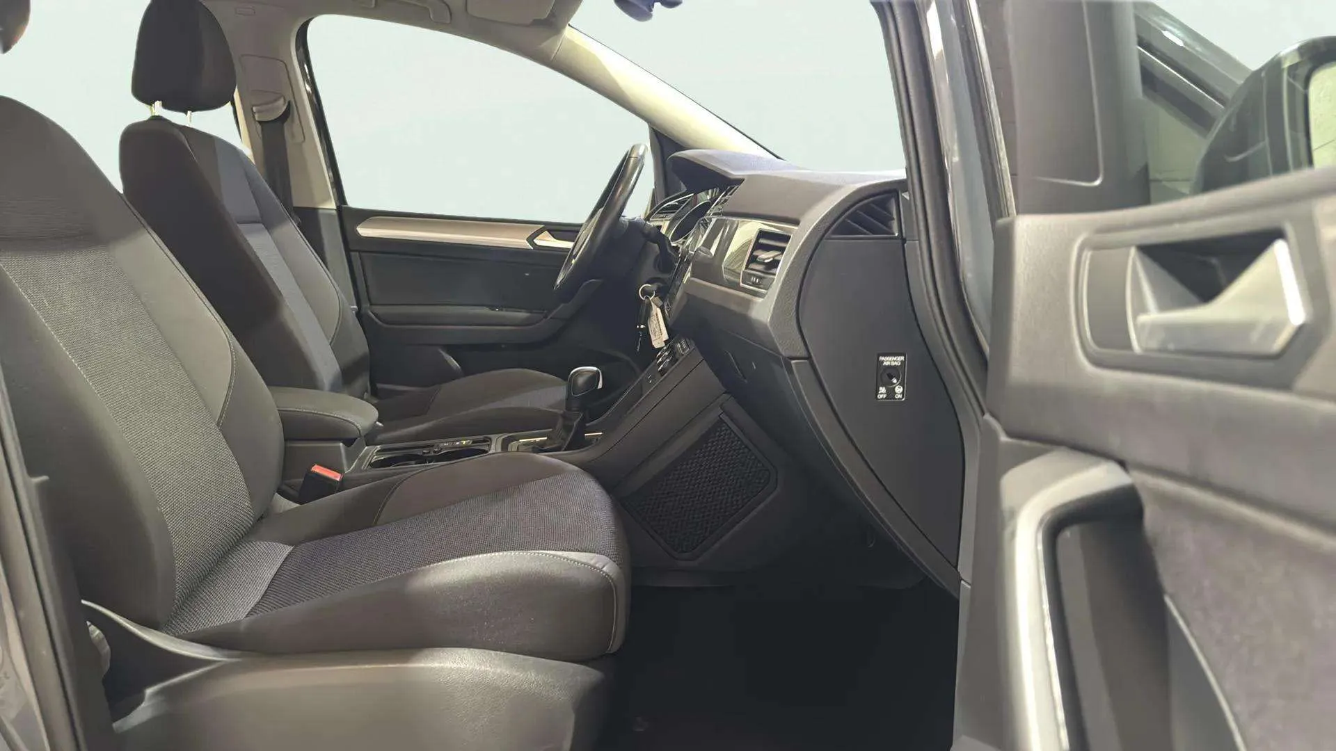 Volkswagen Touran Business Navi 2.0 TDI DSG - foto 13