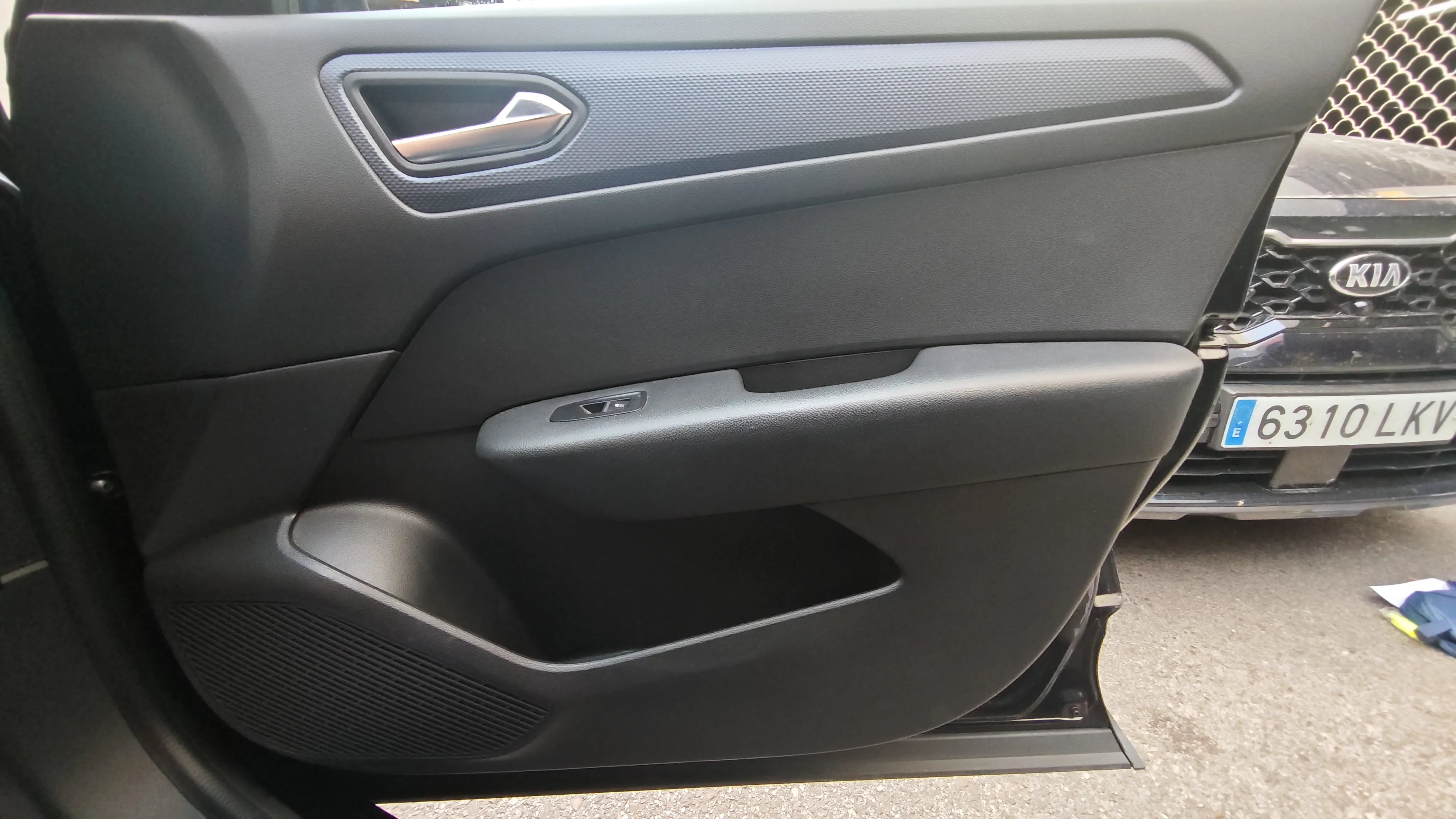 Renault Arkana Evolution TCe EDC mild hybr - foto 19