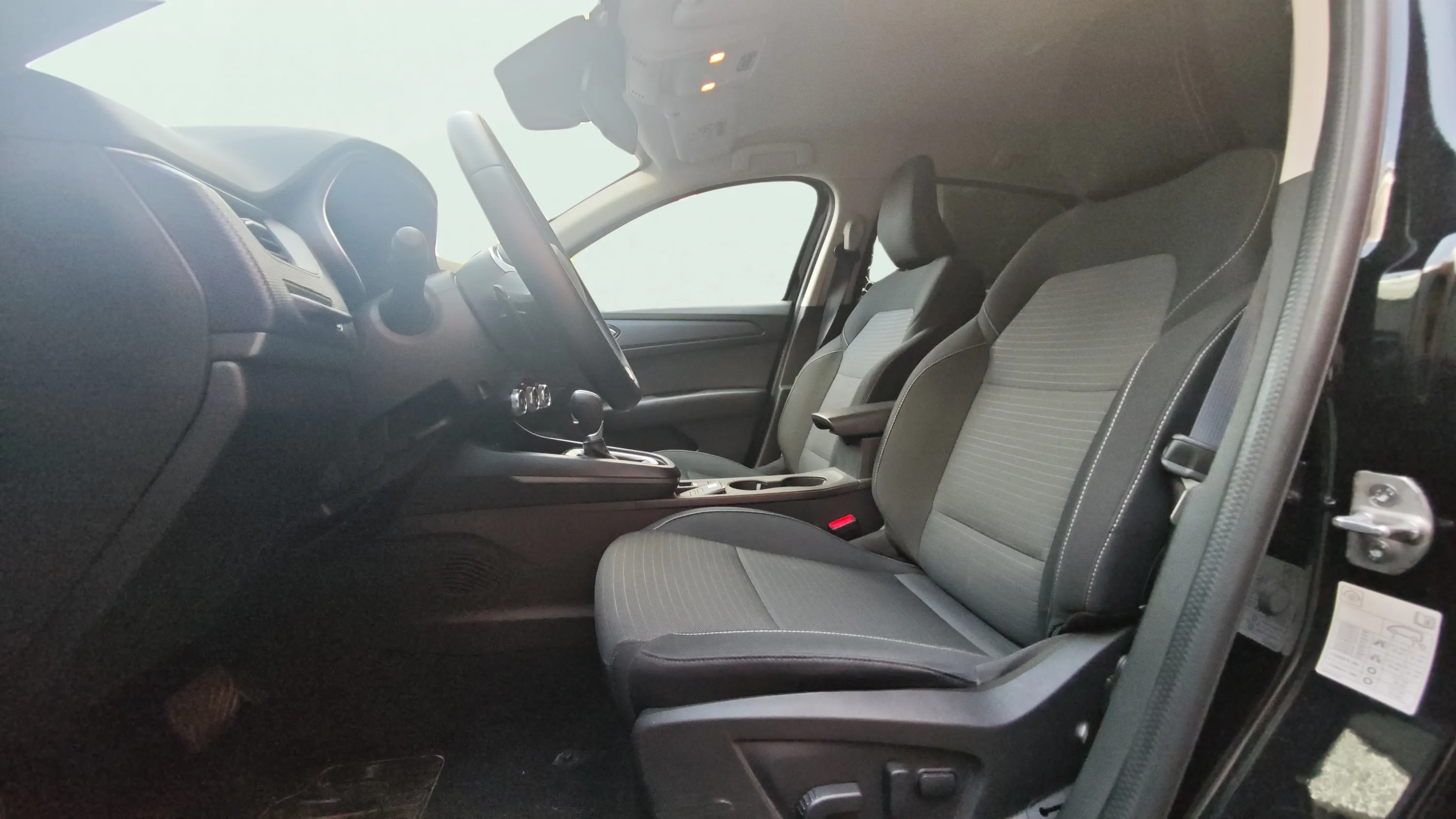 Renault Arkana Evolution TCe EDC mild hybr - foto 7