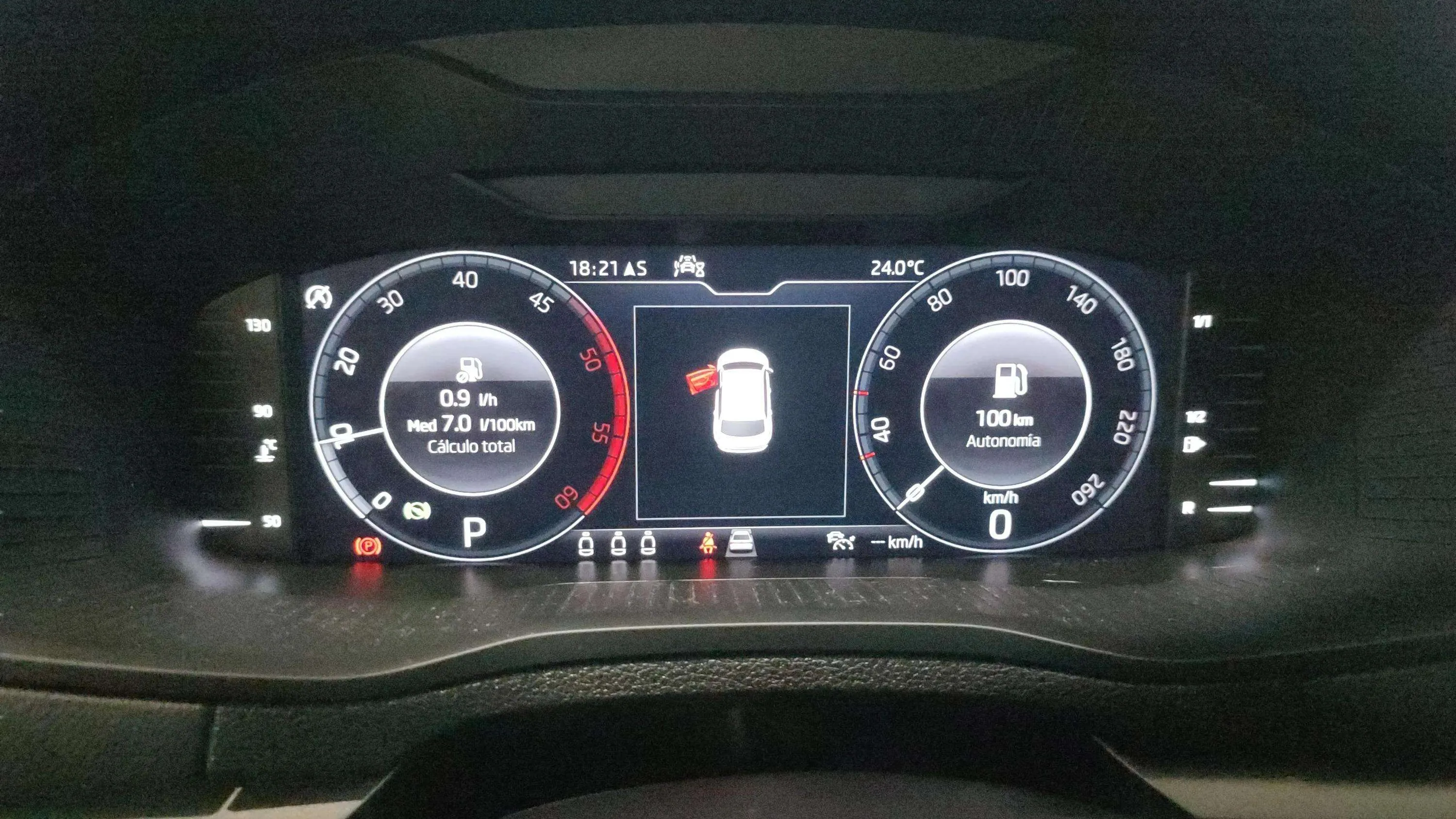 Škoda Karoq 2.0 TDI DSG 4x4 Ambition - foto 15