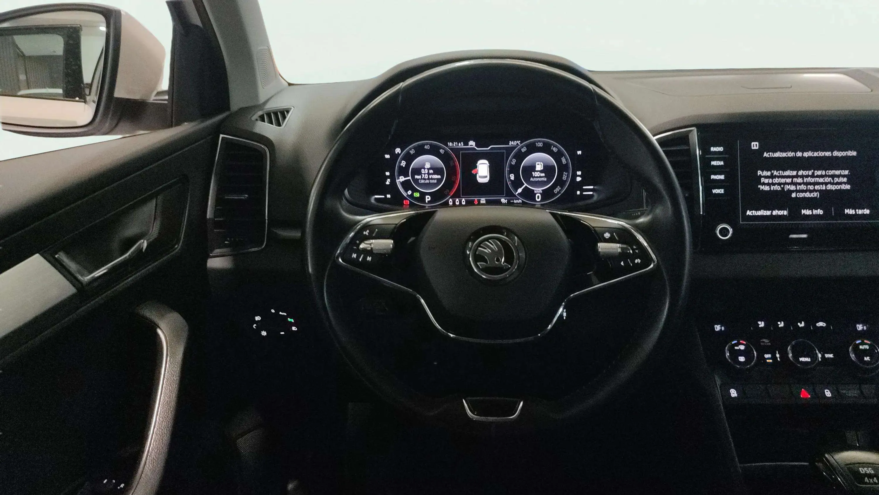 Škoda Karoq 2.0 TDI DSG 4x4 Ambition - foto 14