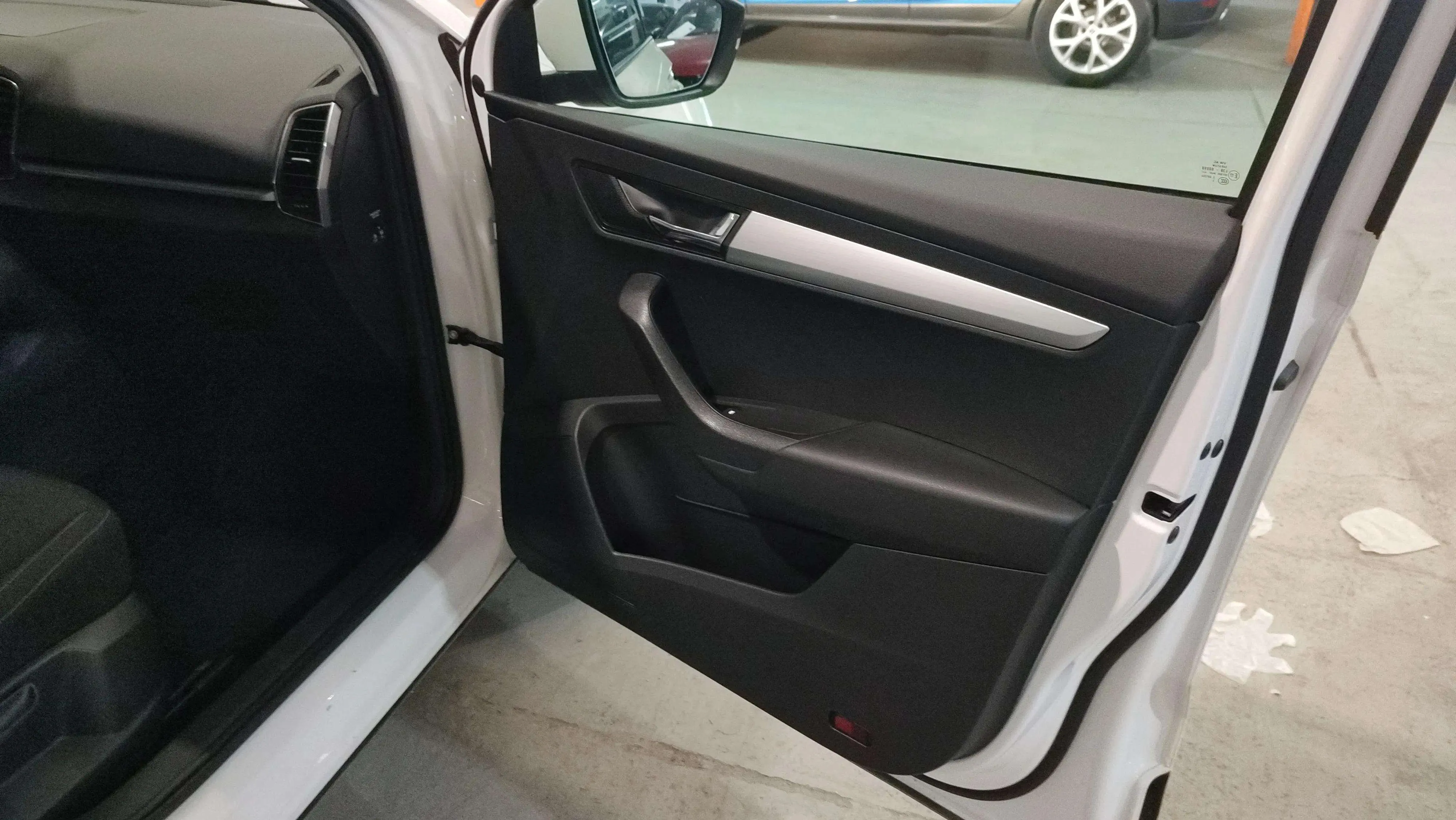 Škoda Karoq 2.0 TDI DSG 4x4 Ambition - foto 6