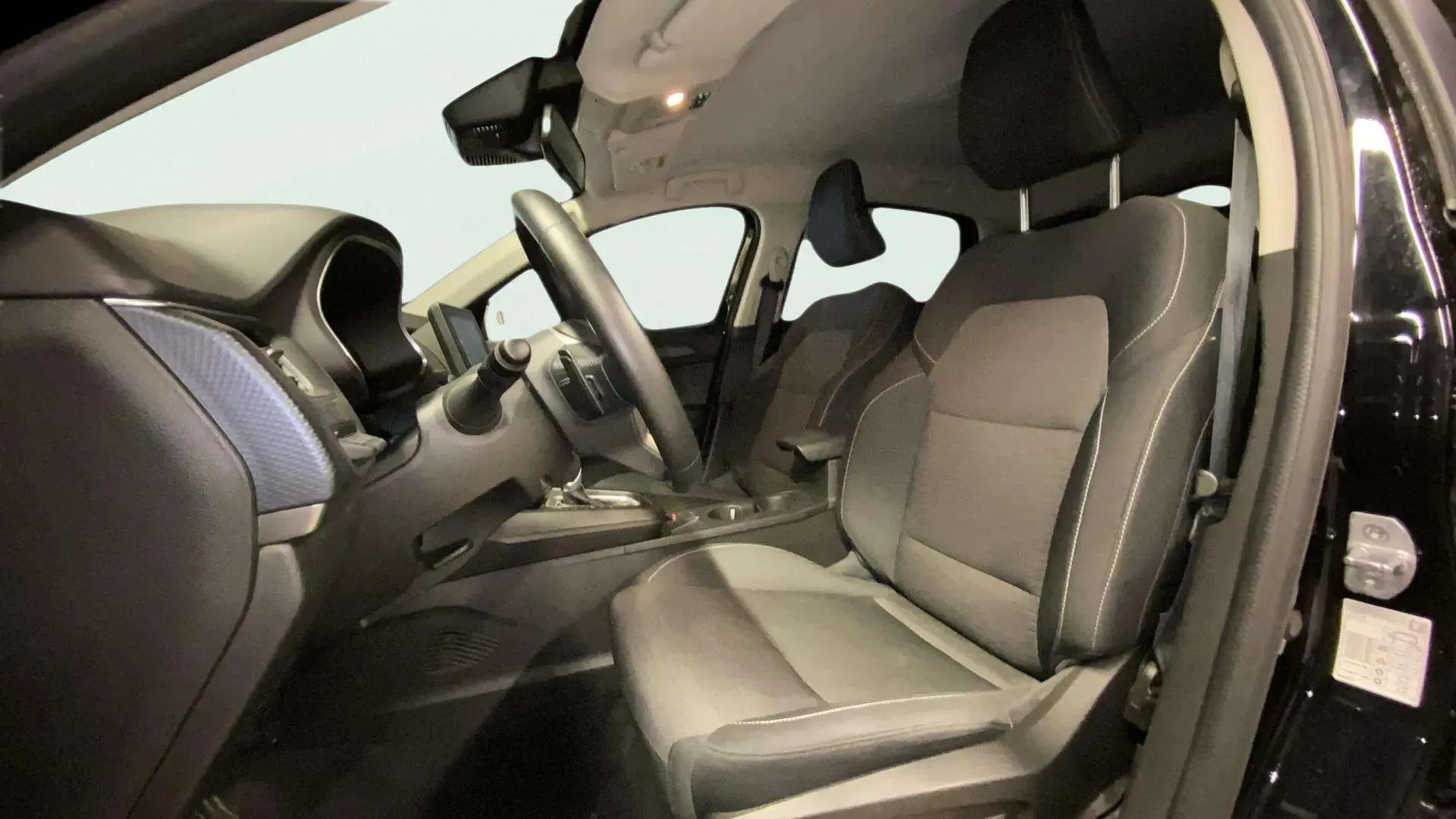 Renault Arkana Evolution TCe EDC mild hybr - foto 24