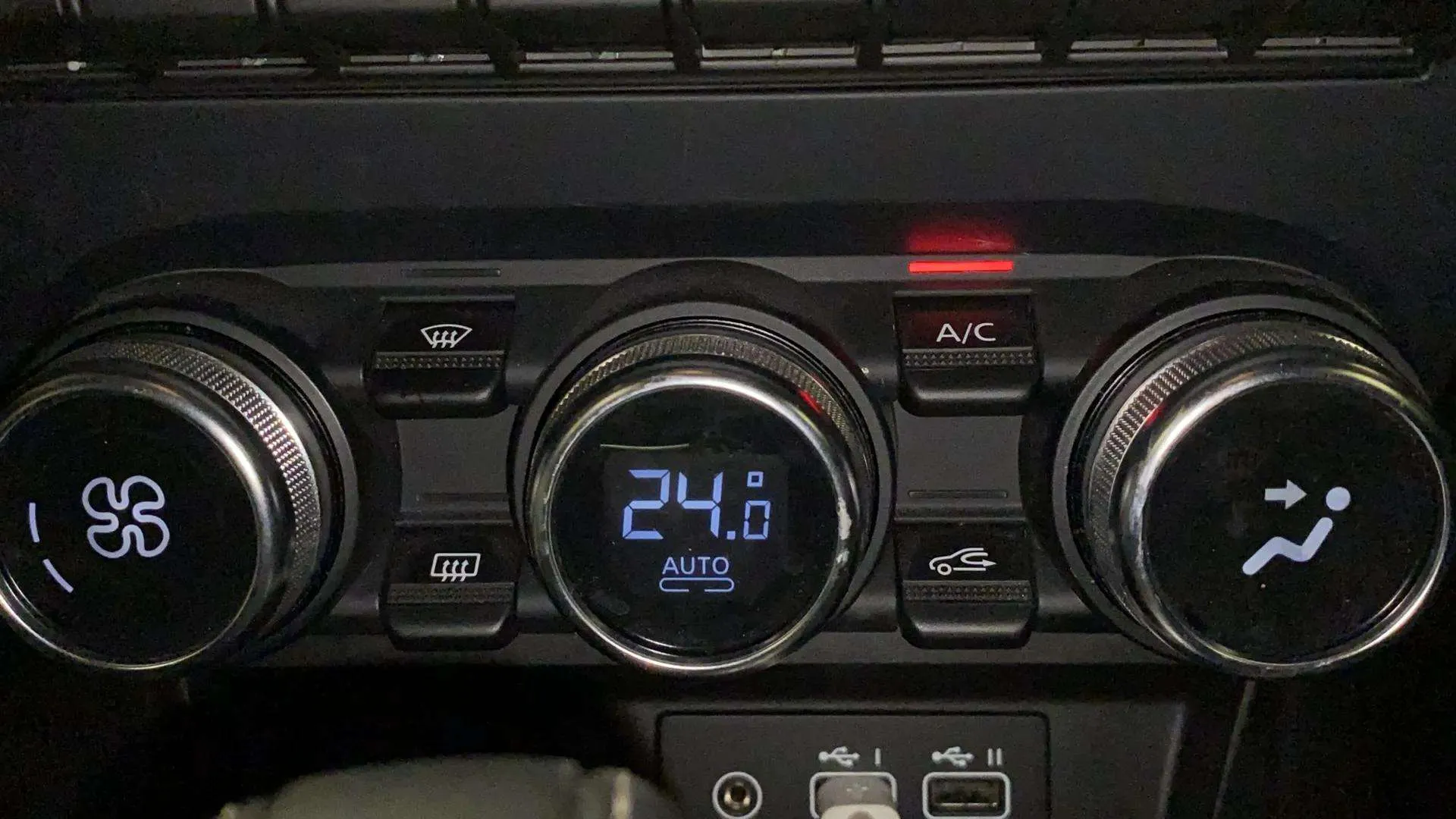 Renault Arkana Evolution TCe EDC mild hybr - foto 22