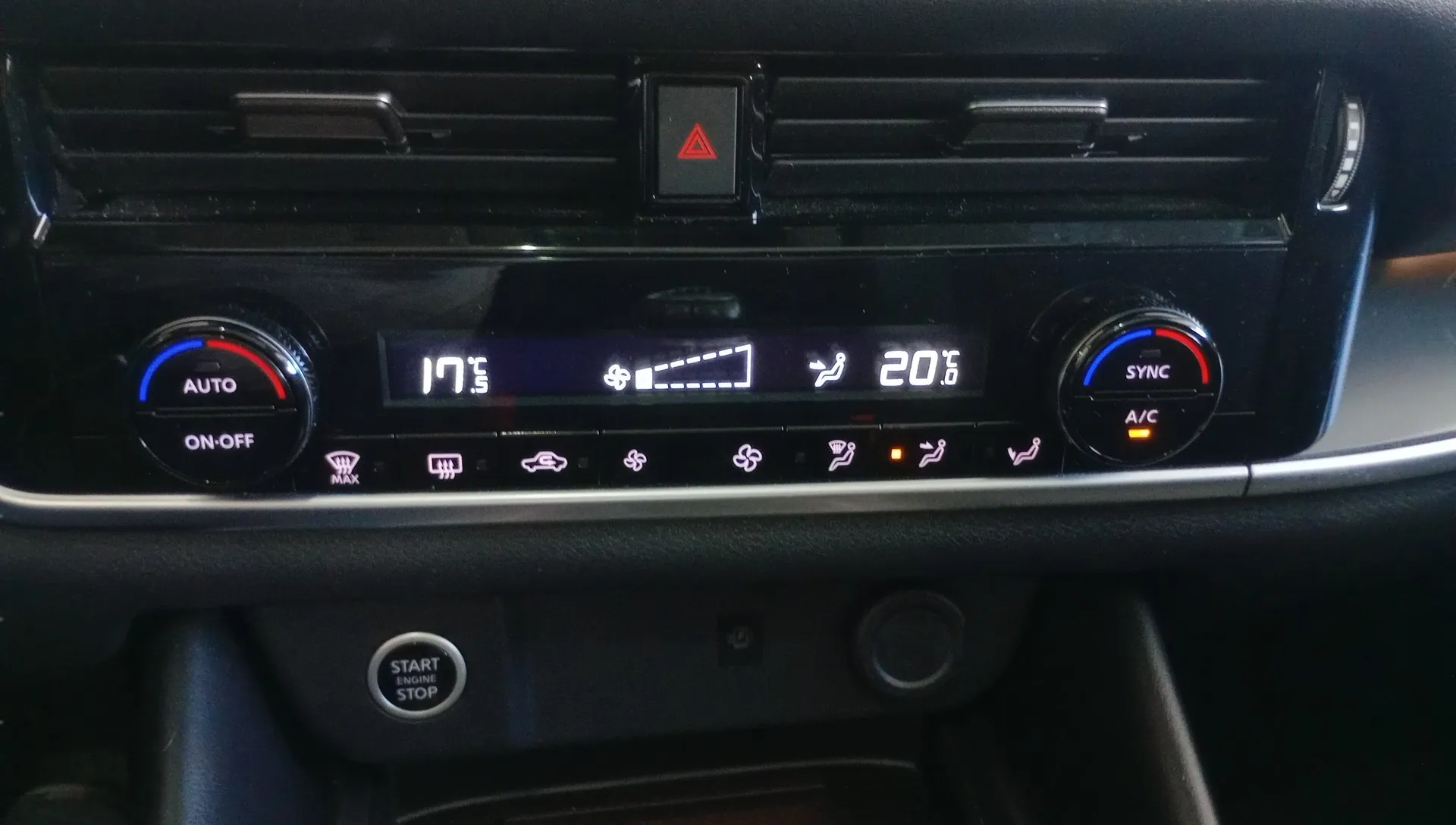 Nissan Qashqai DIG-T mHEV 4x2 Acenta - foto 17