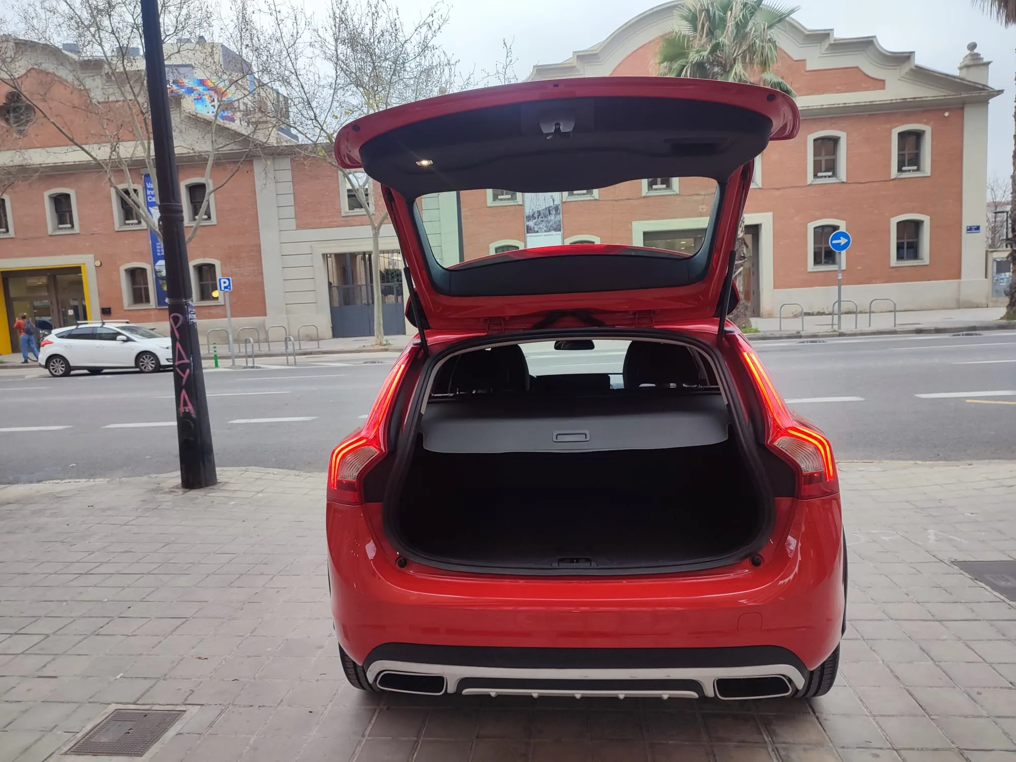 Volvo V60 2.0 D2 Kinetic - foto 20