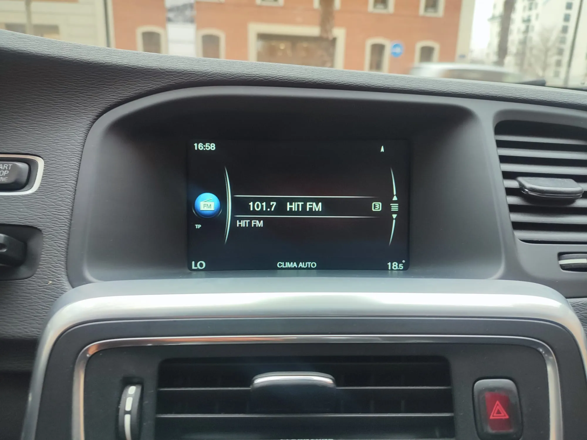 Volvo V60 2.0 D2 Kinetic - foto 16