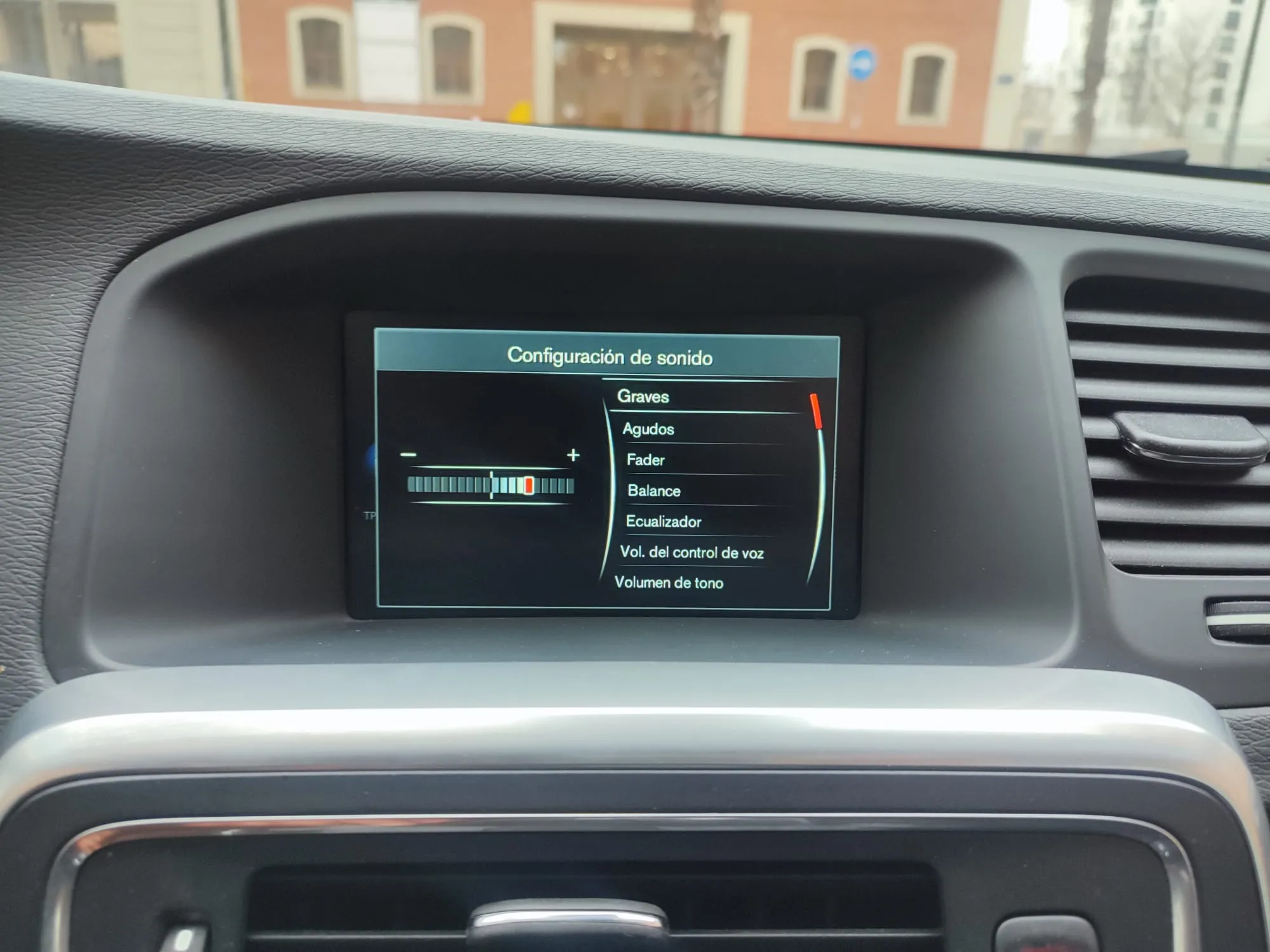 Volvo V60 2.0 D2 Kinetic - foto 17