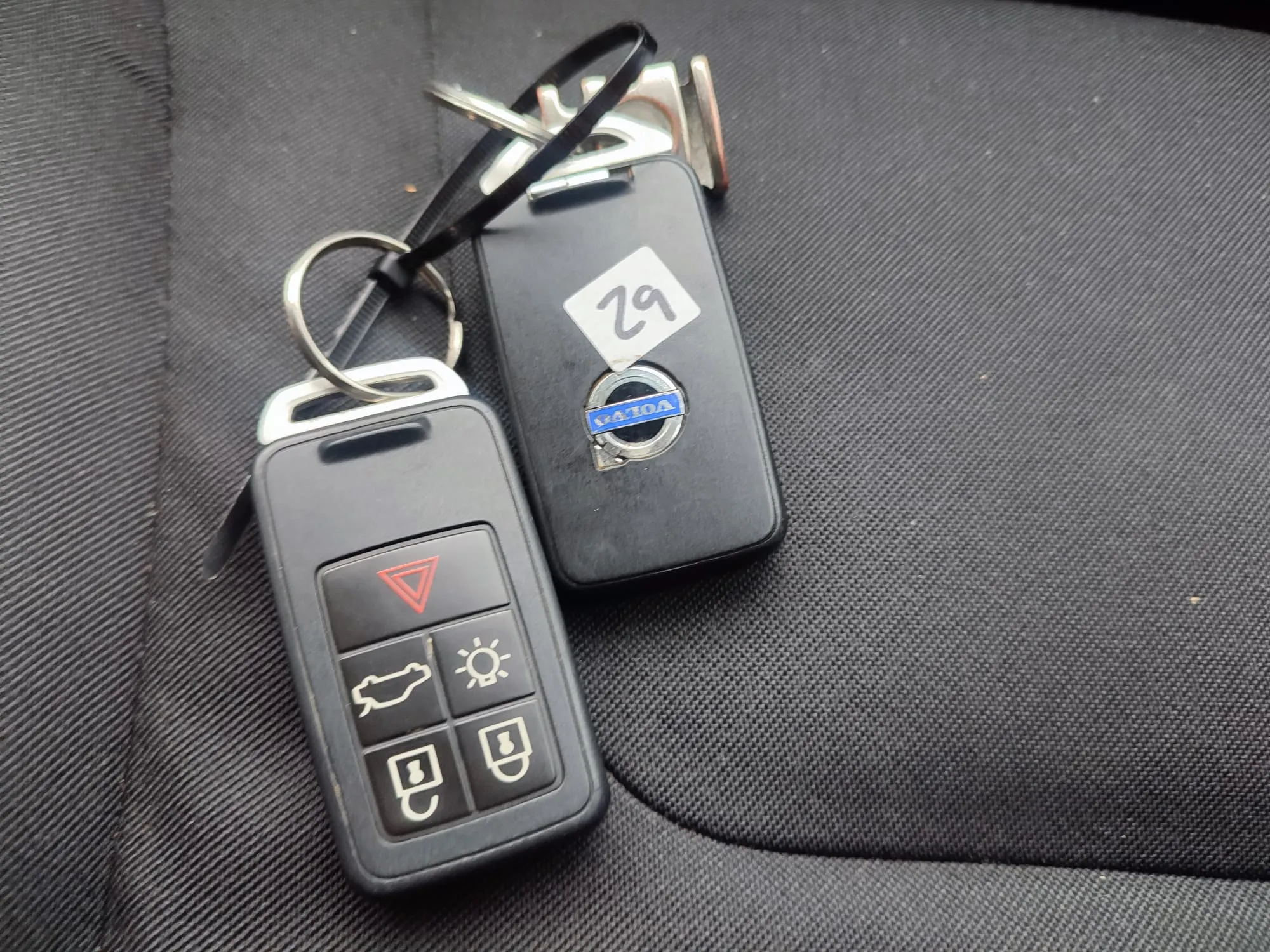 Volvo V60 2.0 D2 Kinetic - foto 26