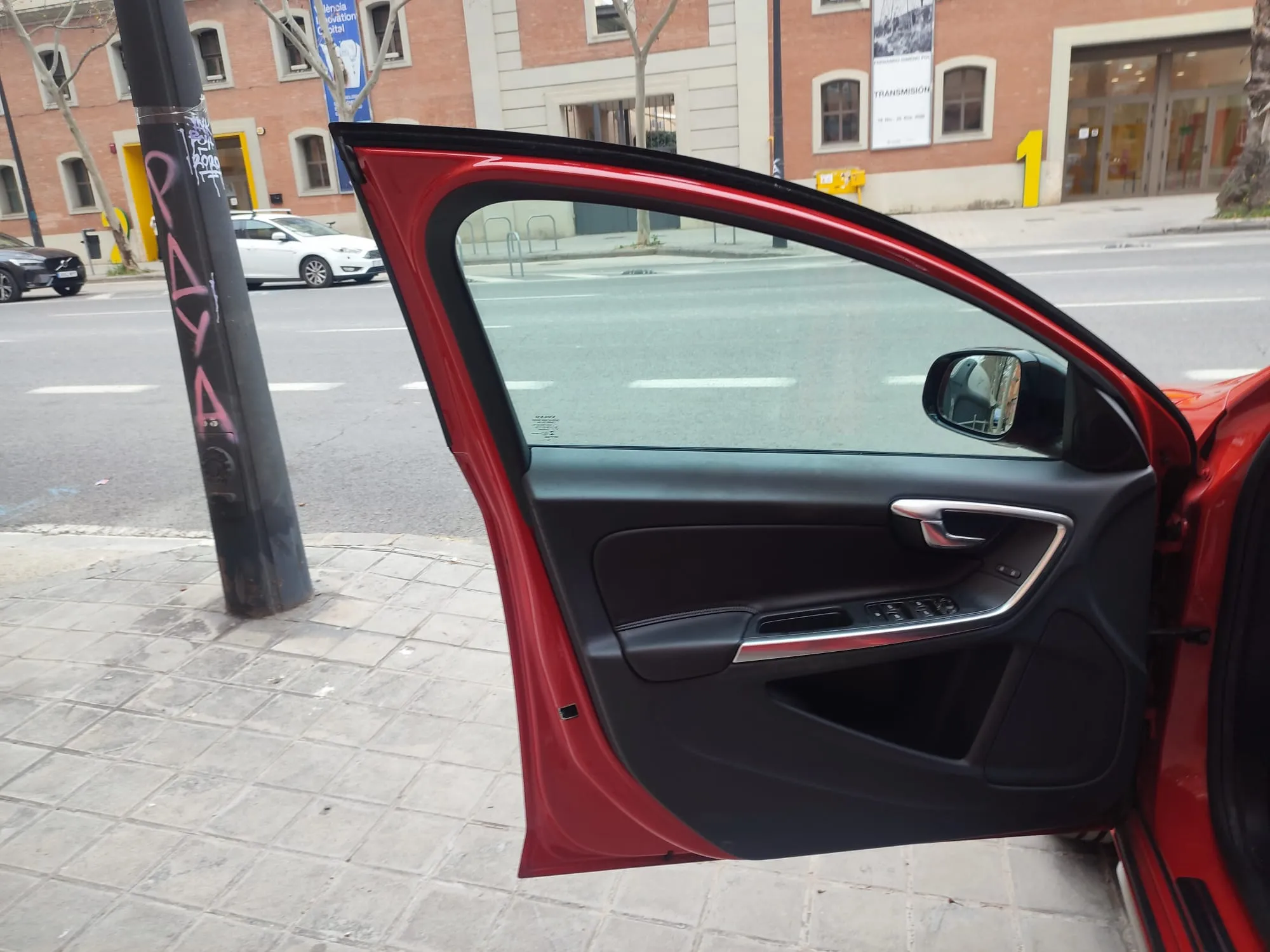 Volvo V60 2.0 D2 Kinetic - foto 21